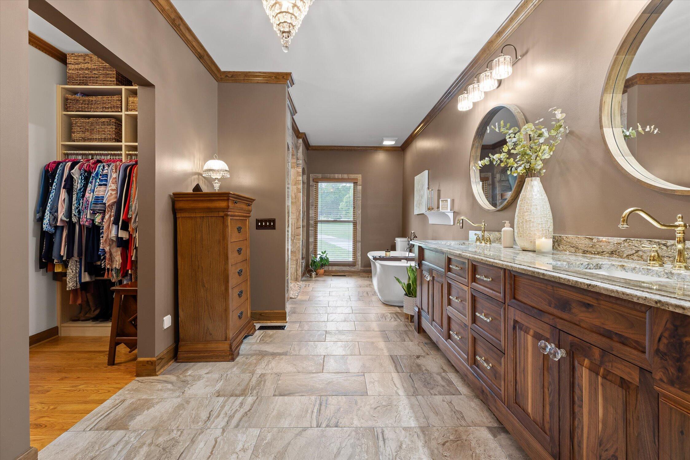 7526 Twisting Creek Lane