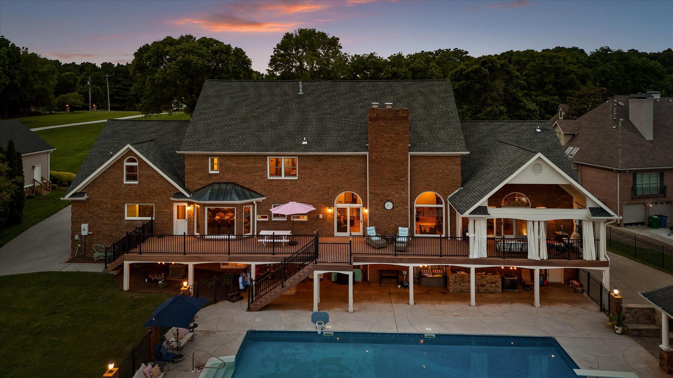 7526 Twisting Creek Lane
