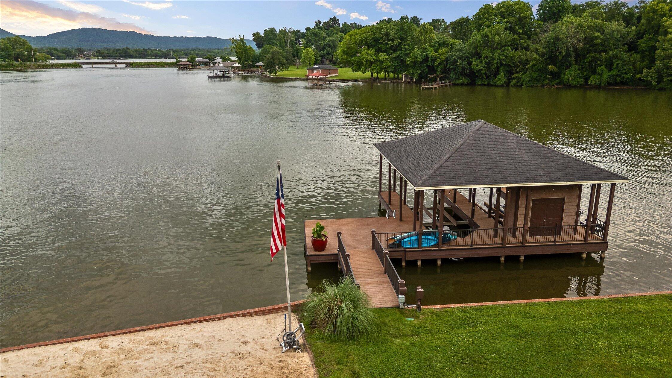 7526 Twisting Creek Lane
