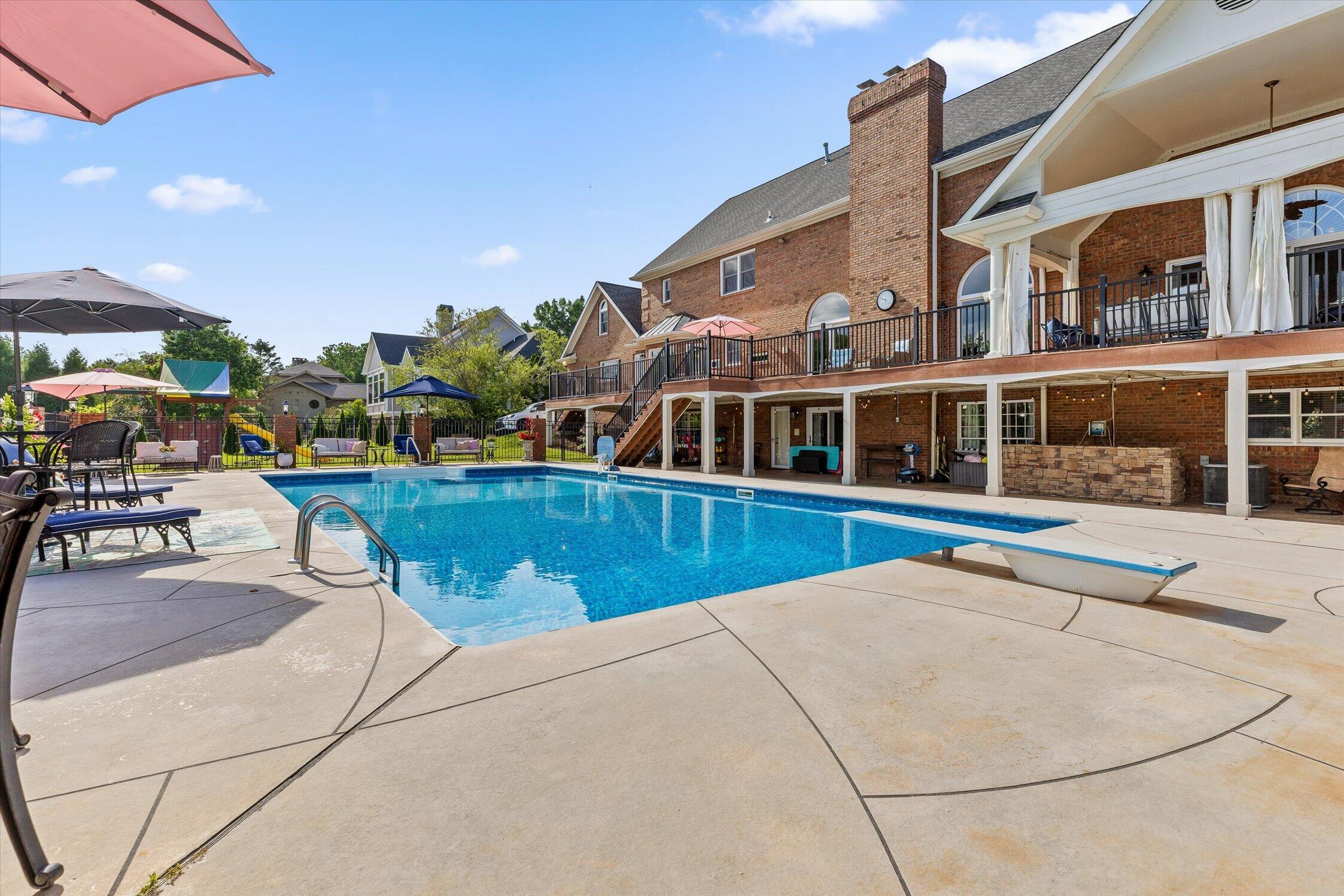 7526 Twisting Creek Lane