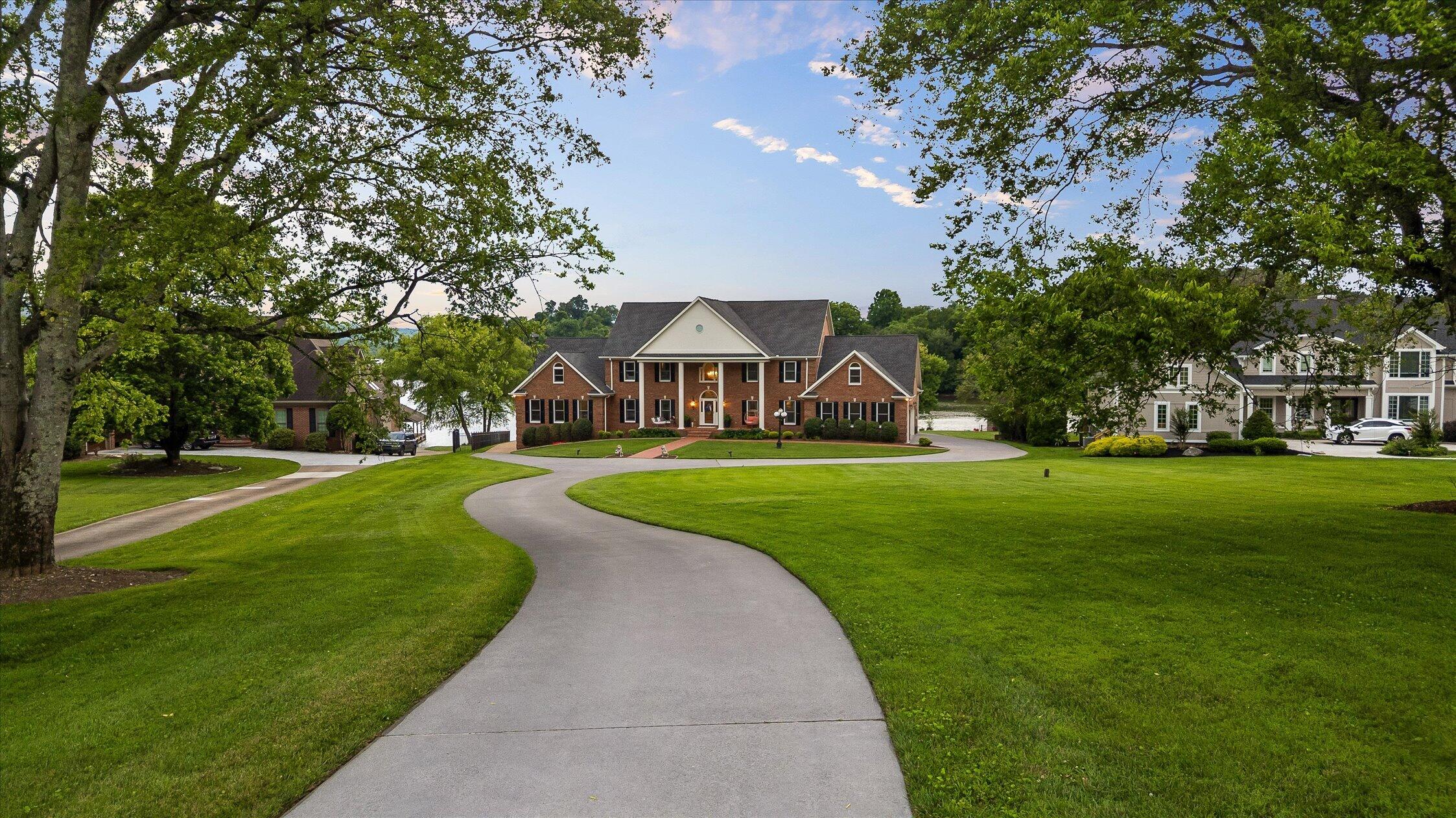 7526 Twisting Creek Lane