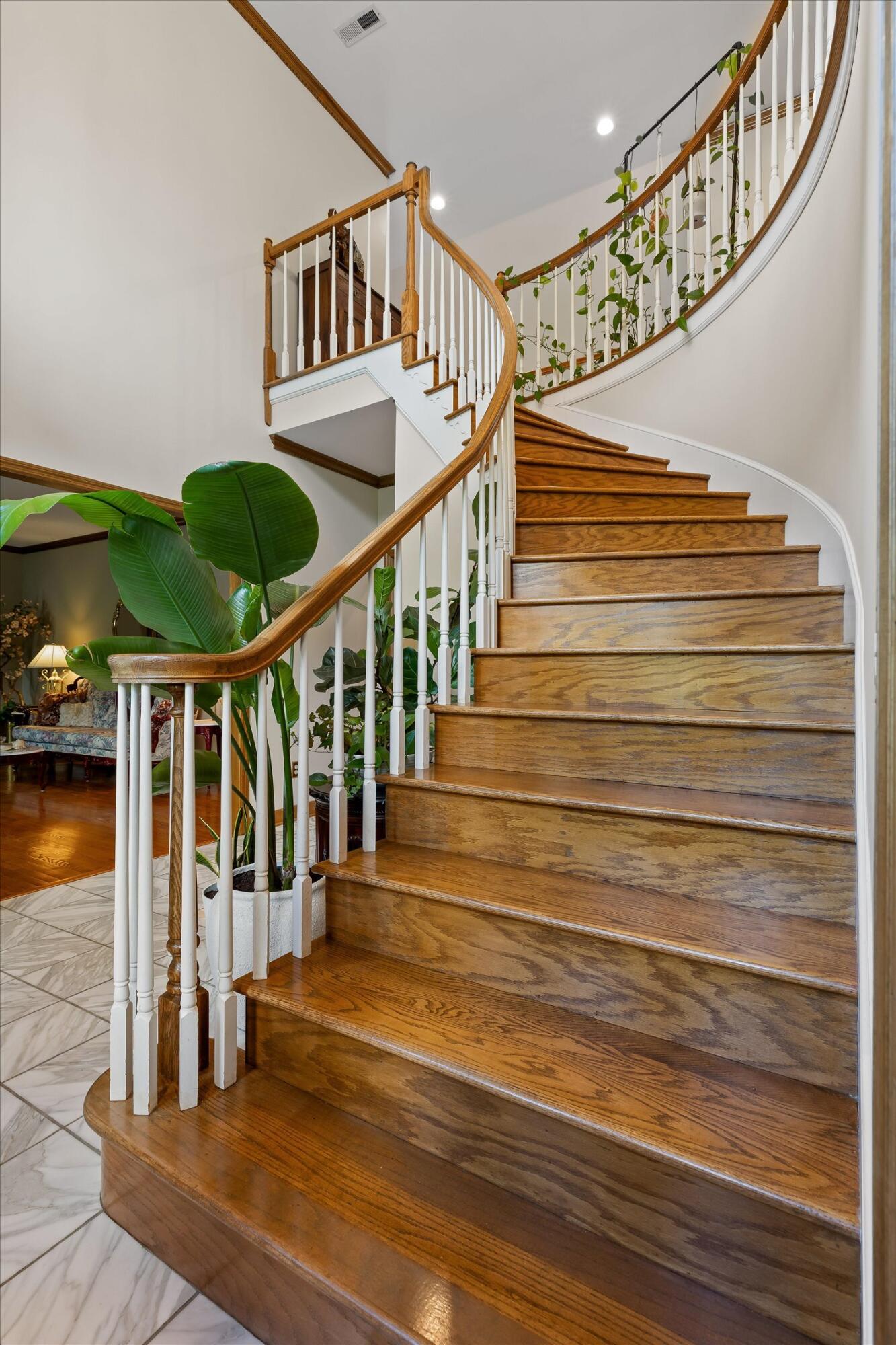 7526 Twisting Creek Lane