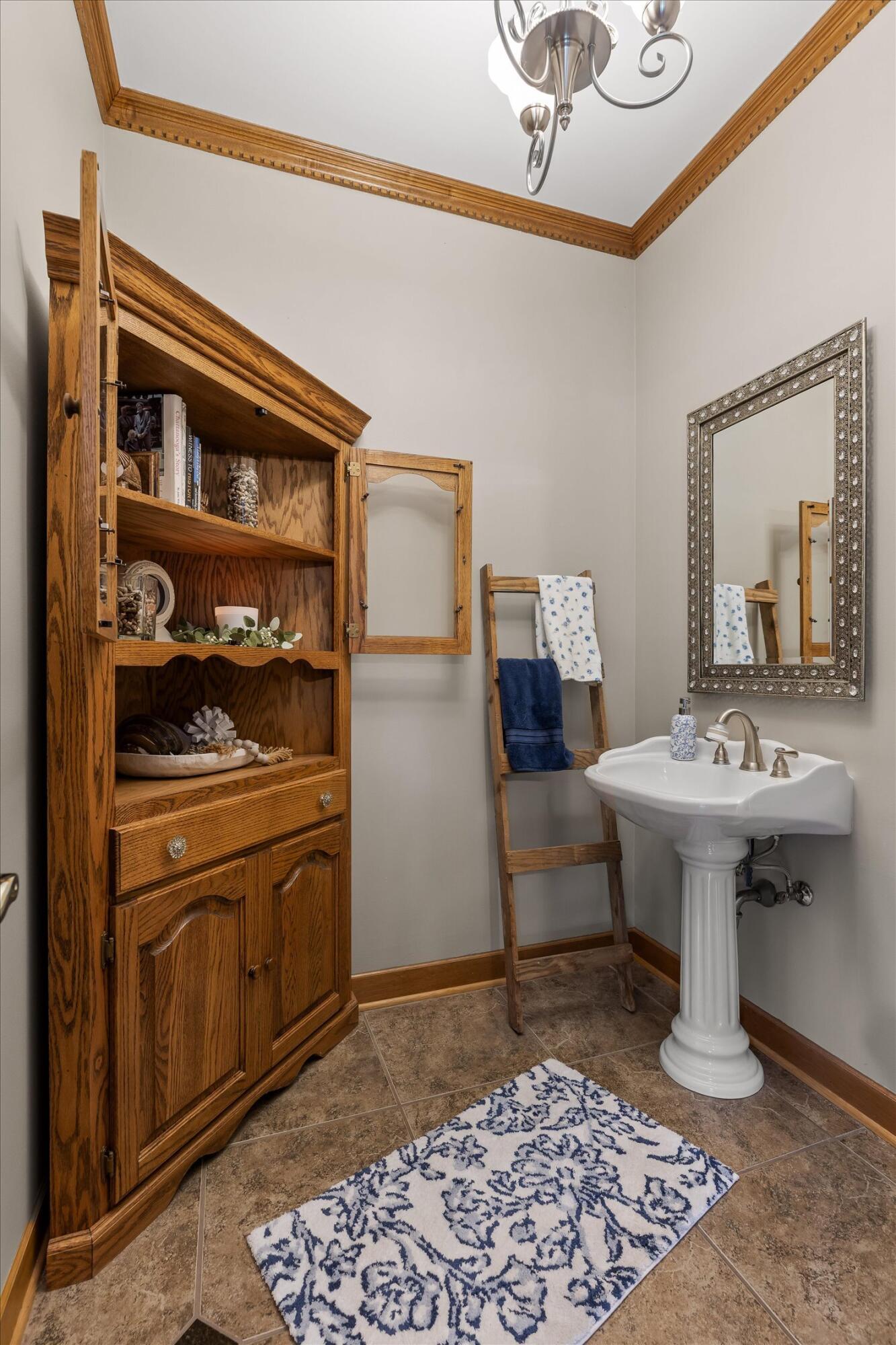 7526 Twisting Creek Lane