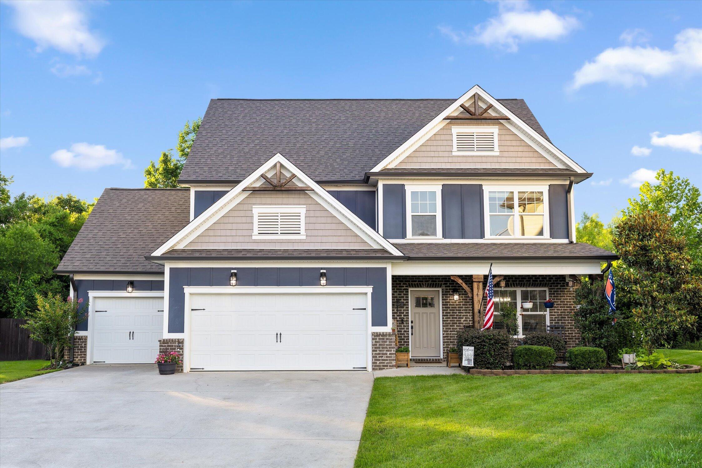 1928 Little Pond Road NE