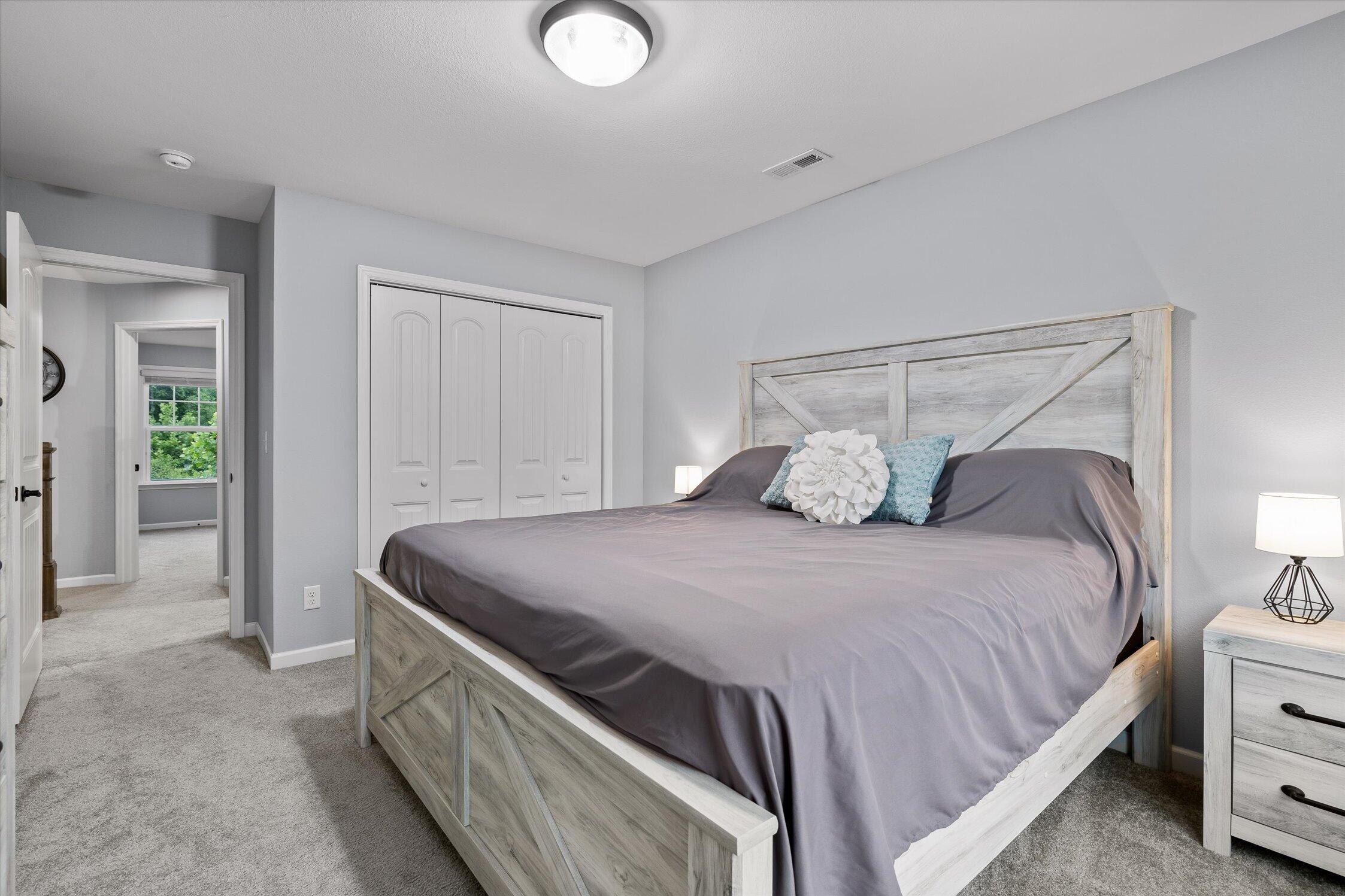 1928 Little Pond Road NE