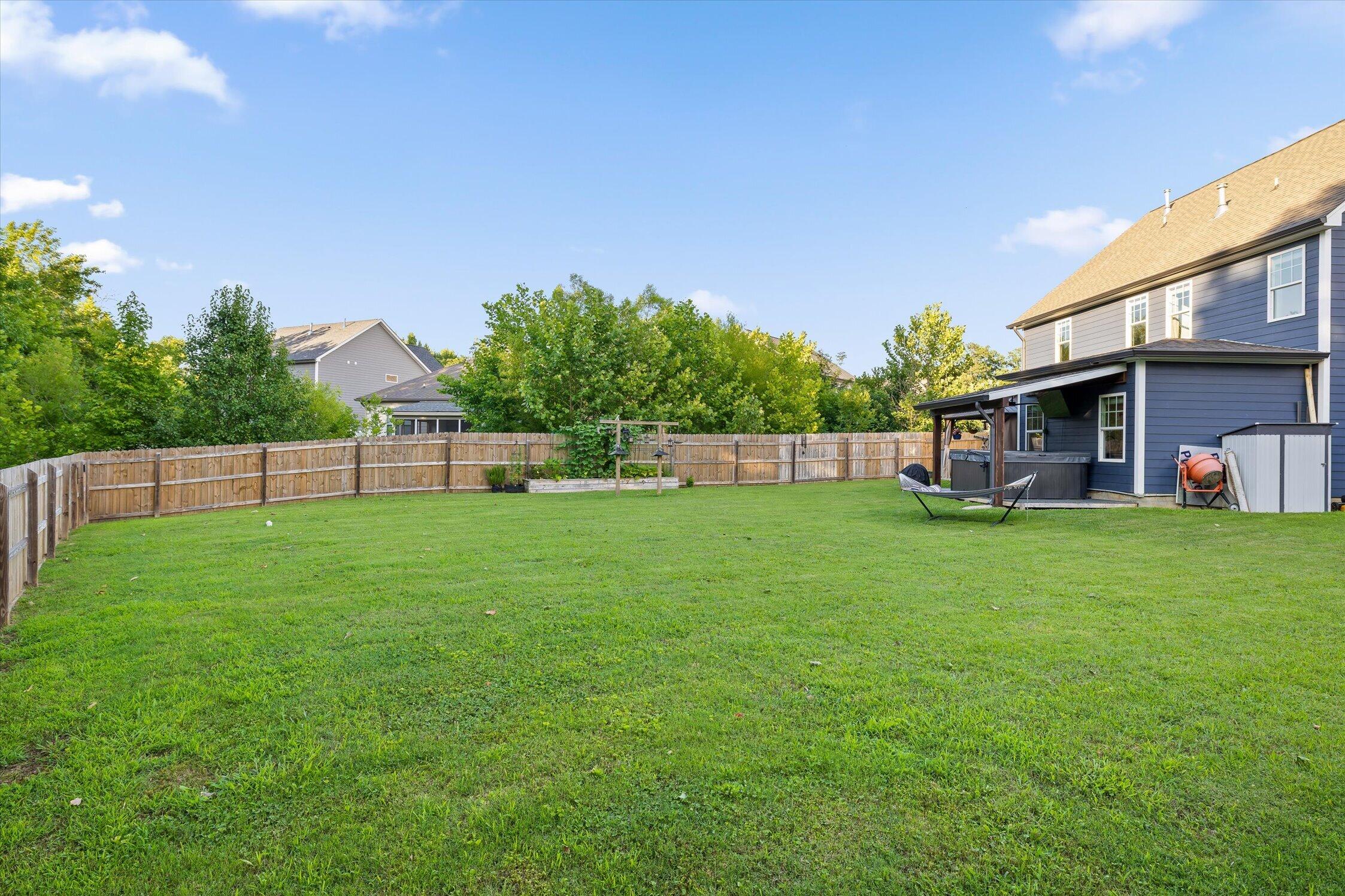 1928 Little Pond Road NE