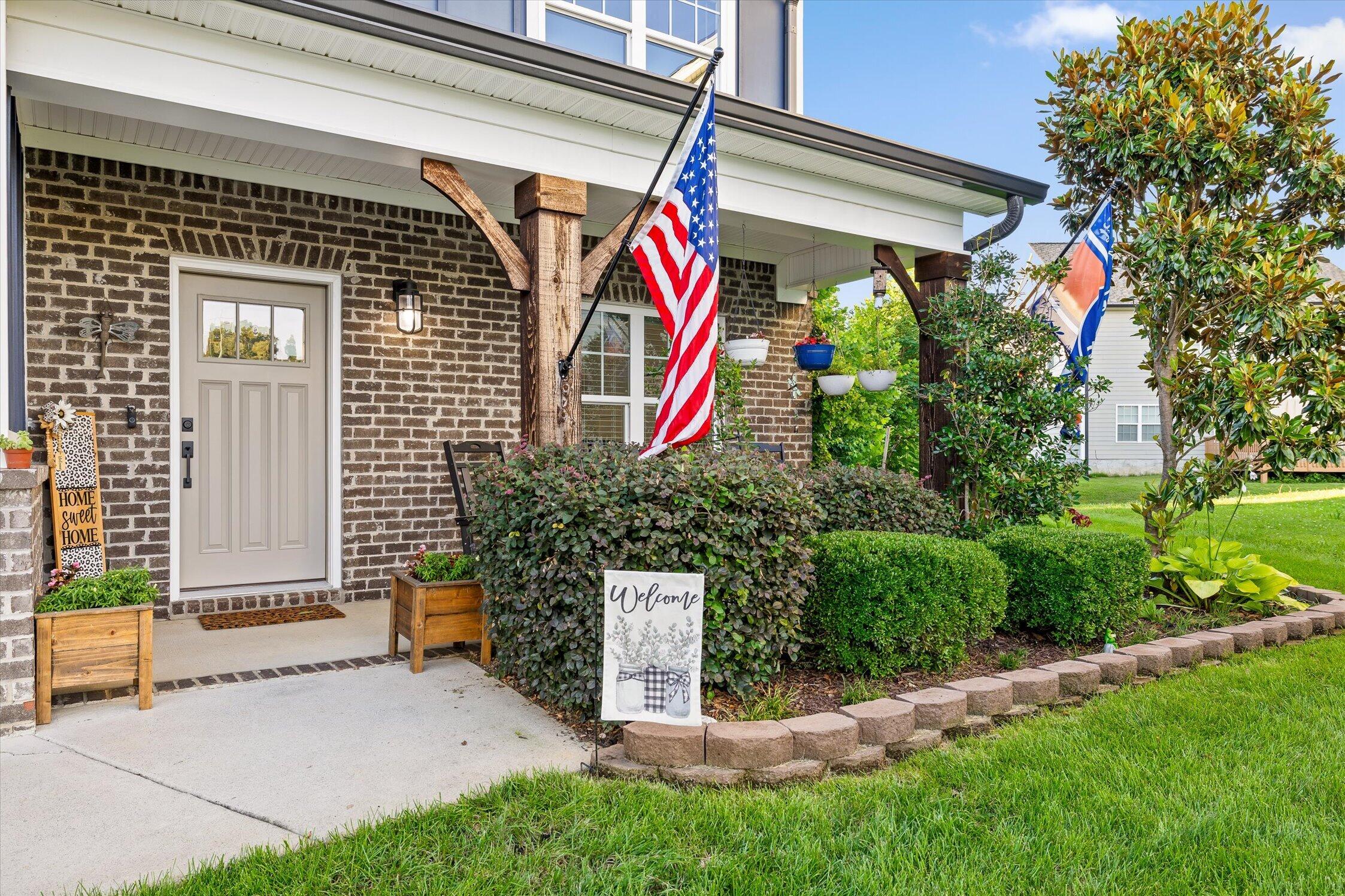 1928 Little Pond Road NE