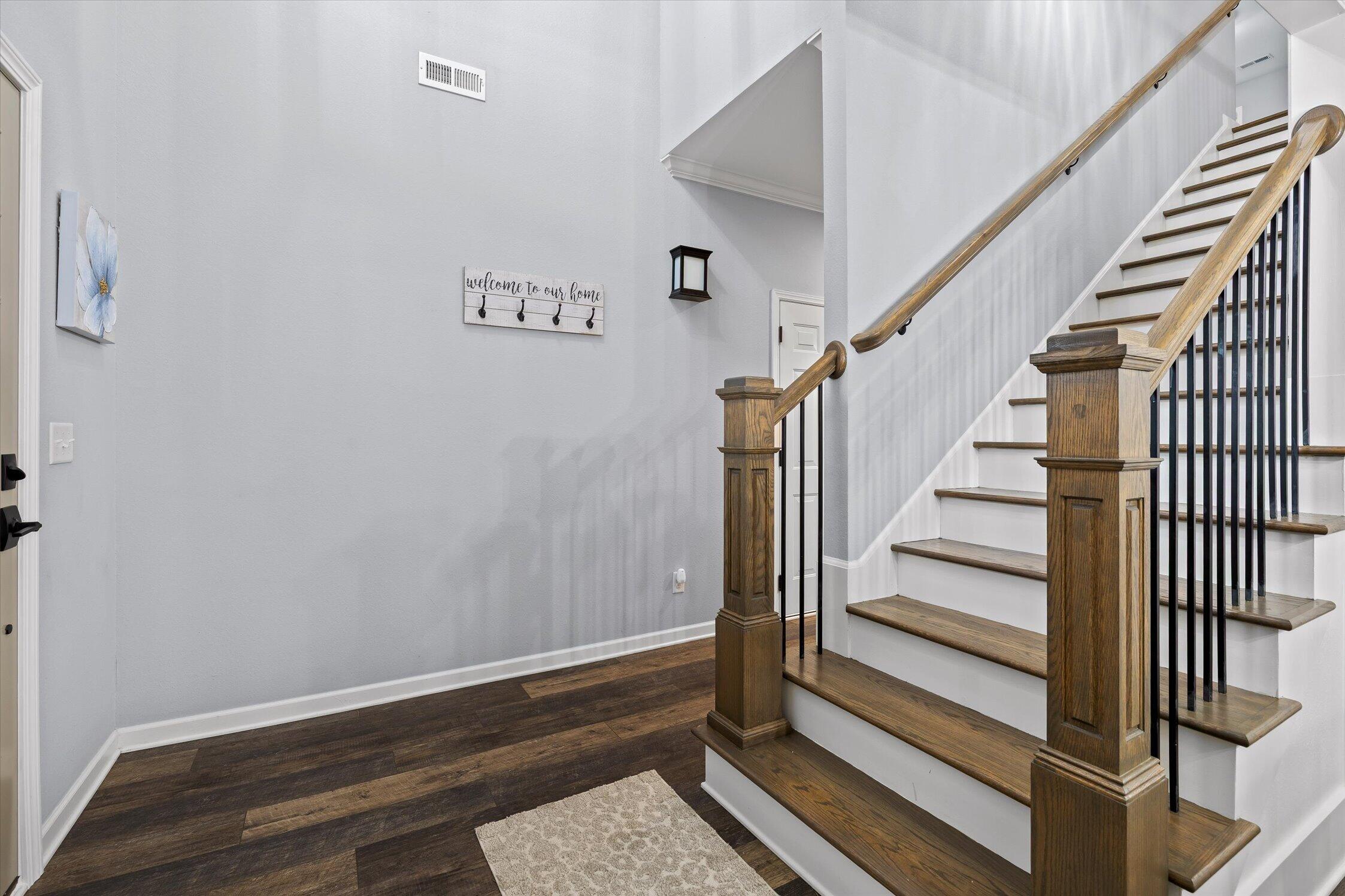 1928 Little Pond Road NE