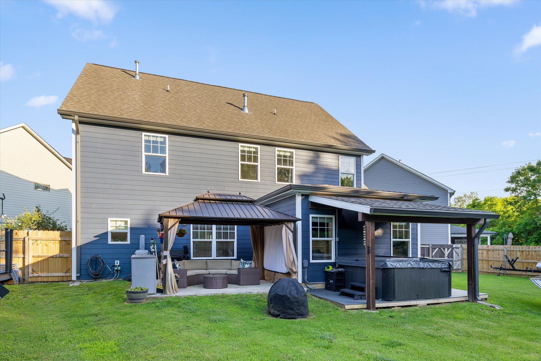 1928 Little Pond Road NE