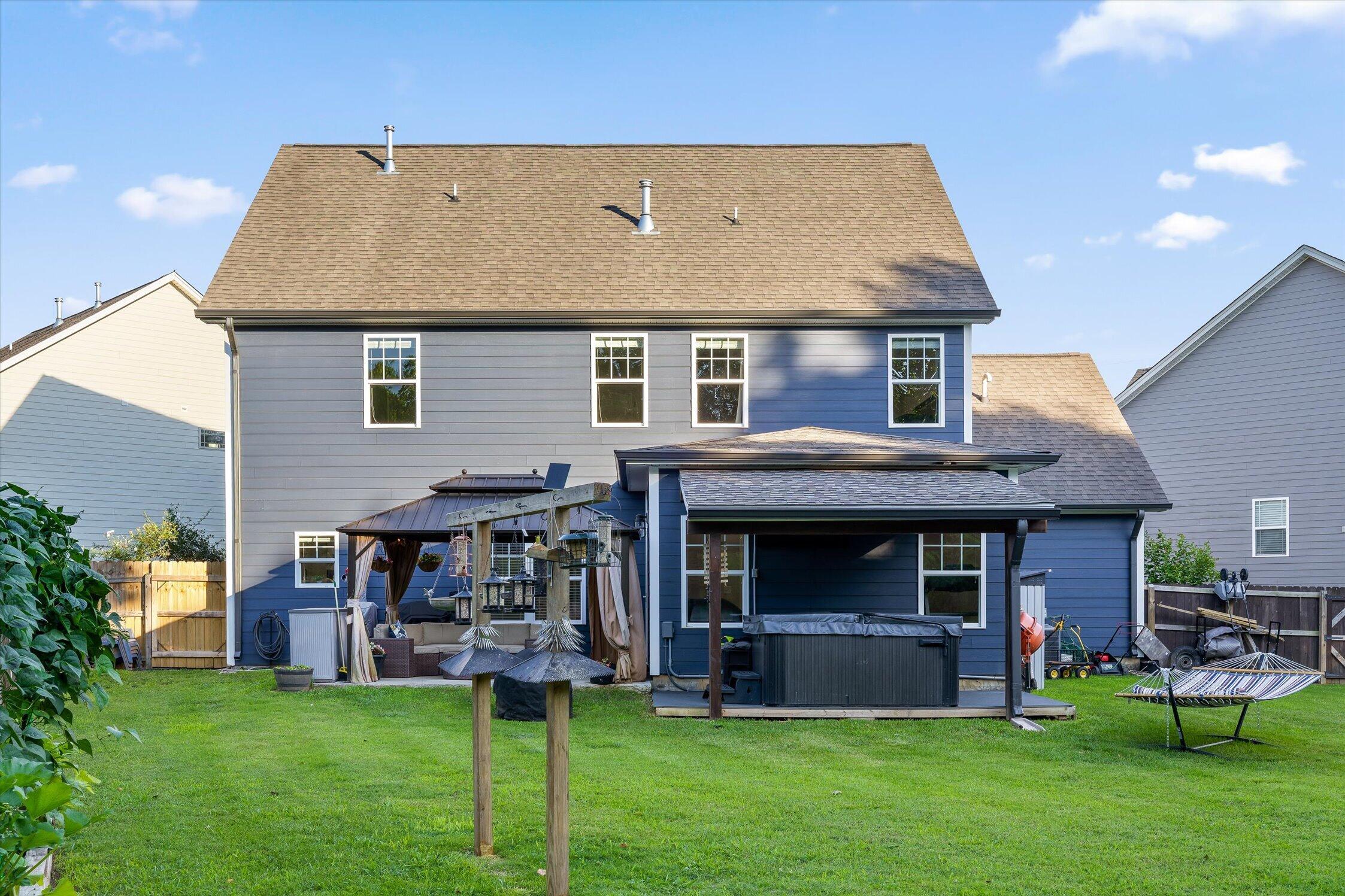 1928 Little Pond Road NE