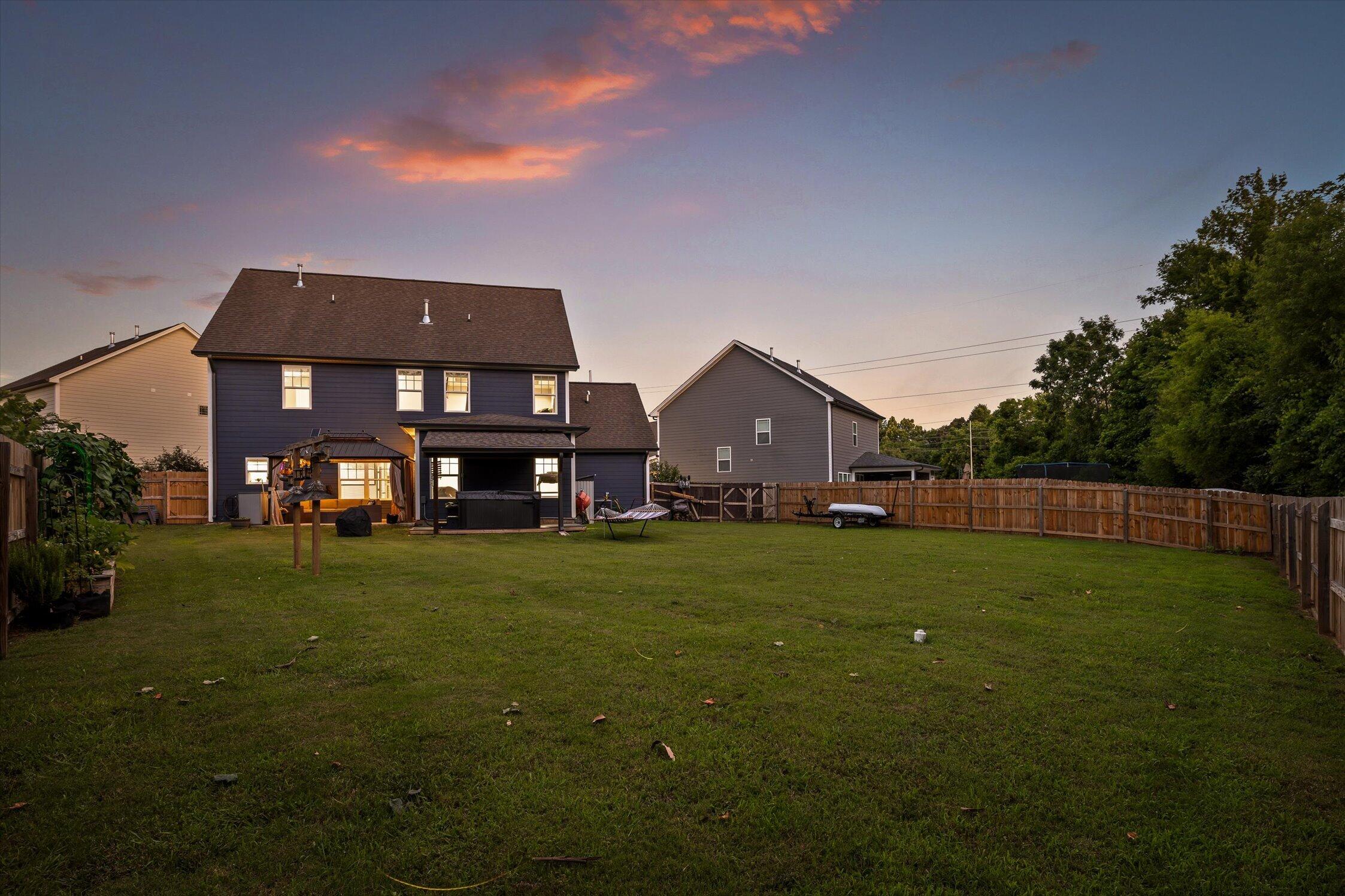 1928 Little Pond Road NE