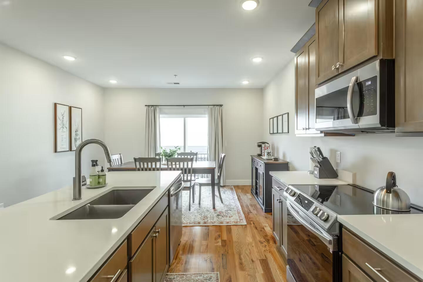 917 E 17th Street, 105