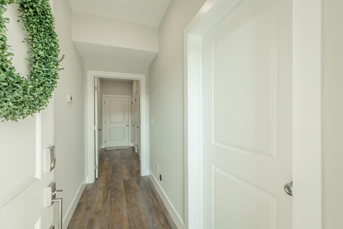 917 E 17th Street, 105
