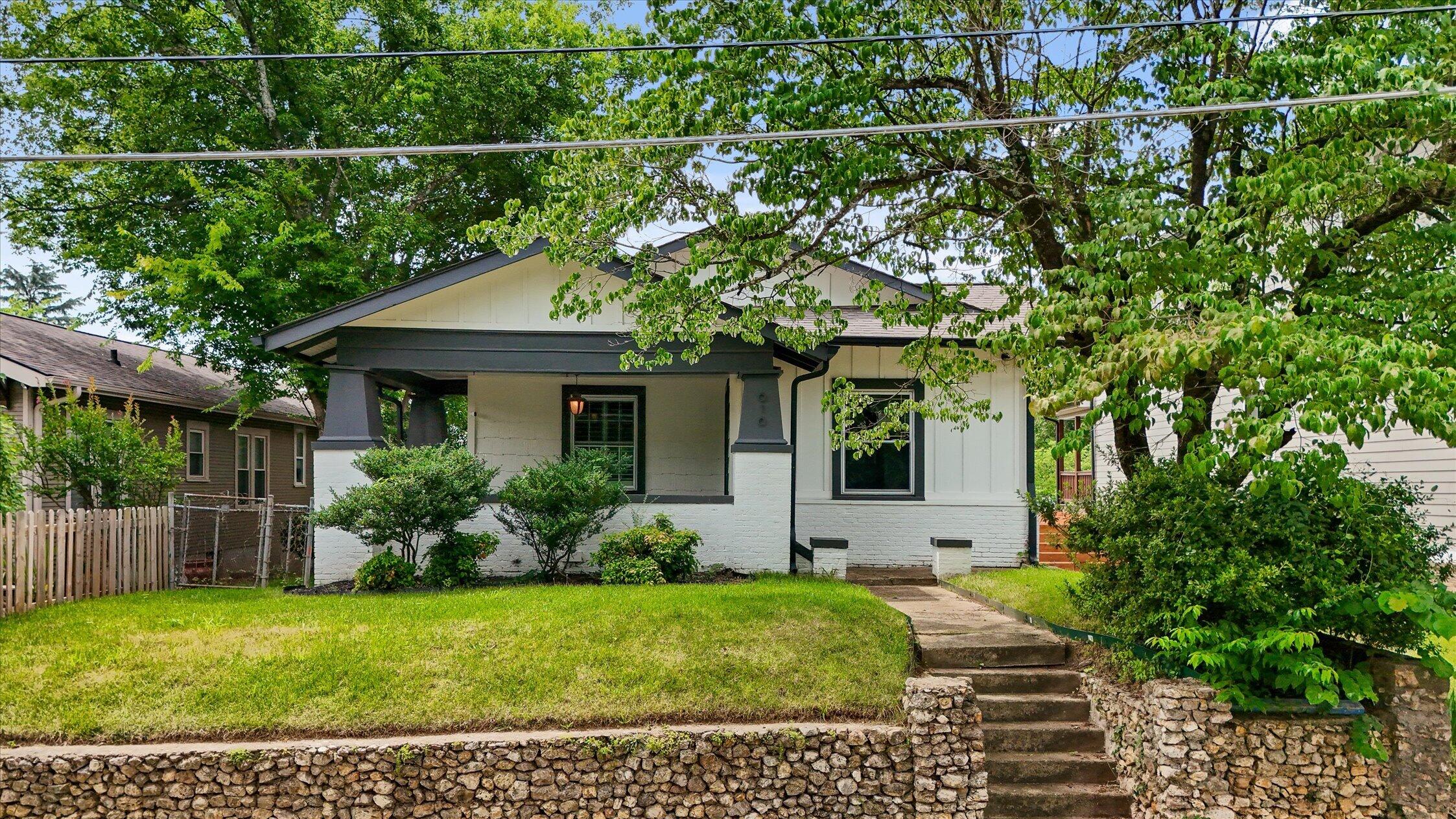 616 Barton Avenue