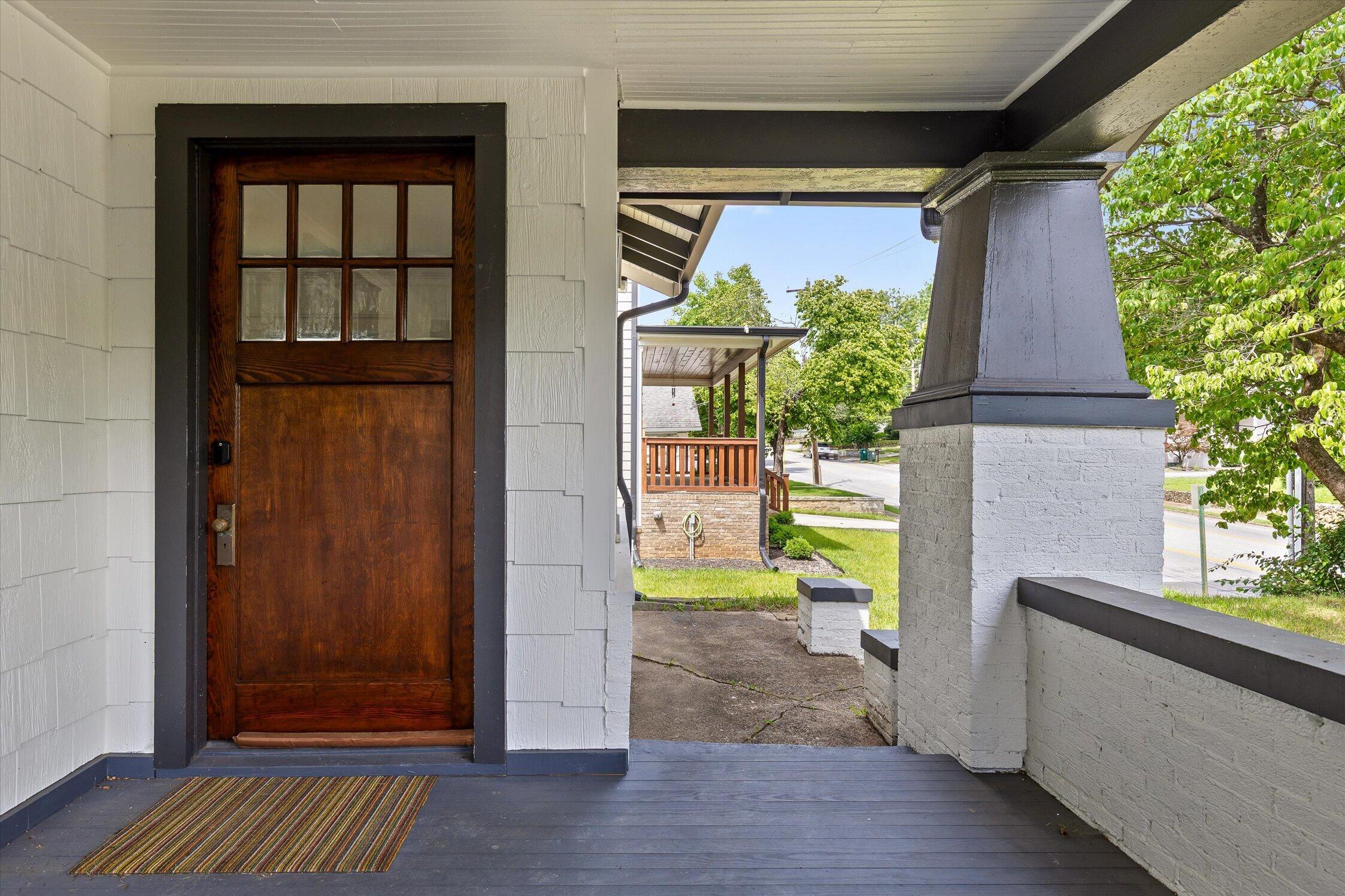 616 Barton Avenue