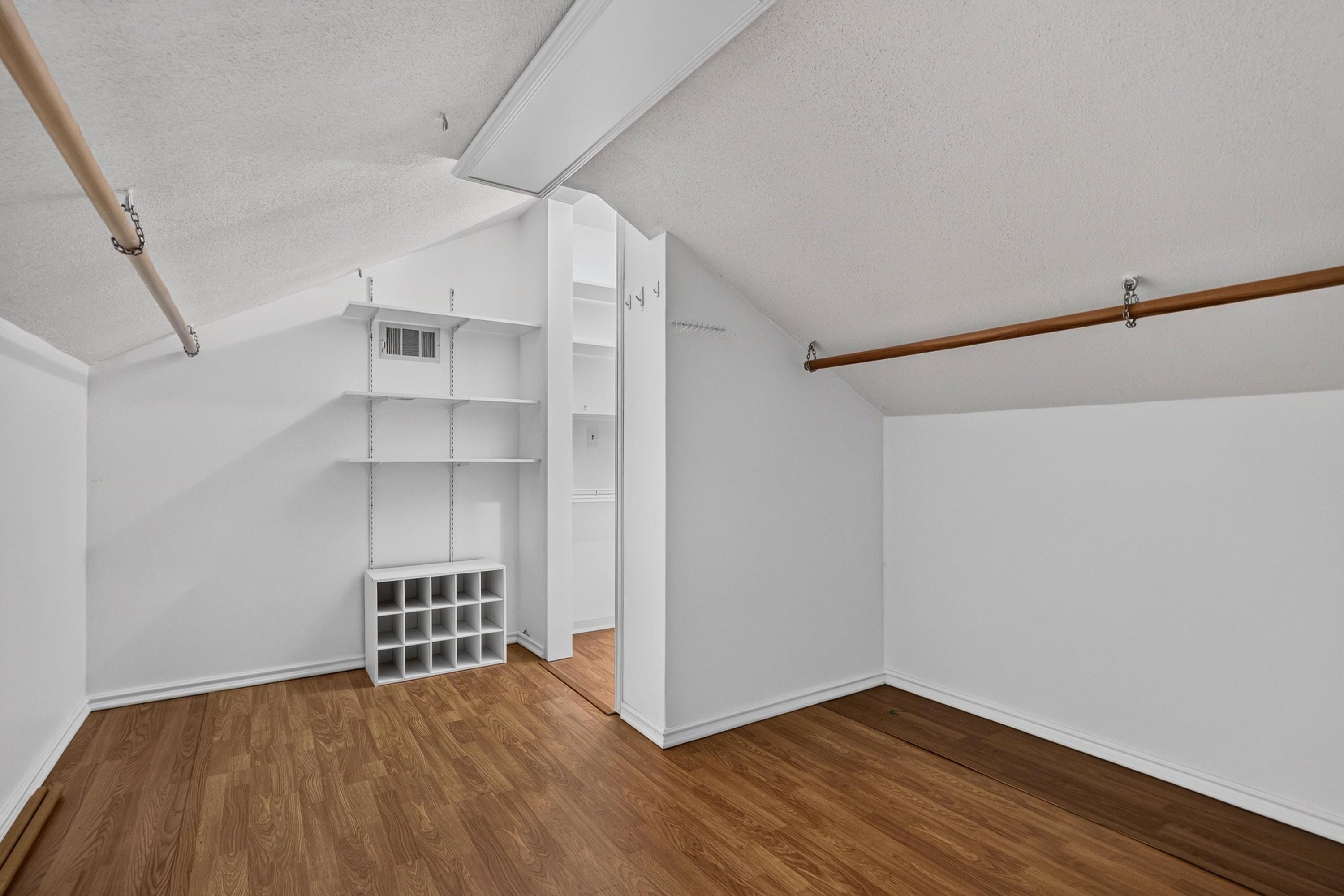 7229 Fairington Circle