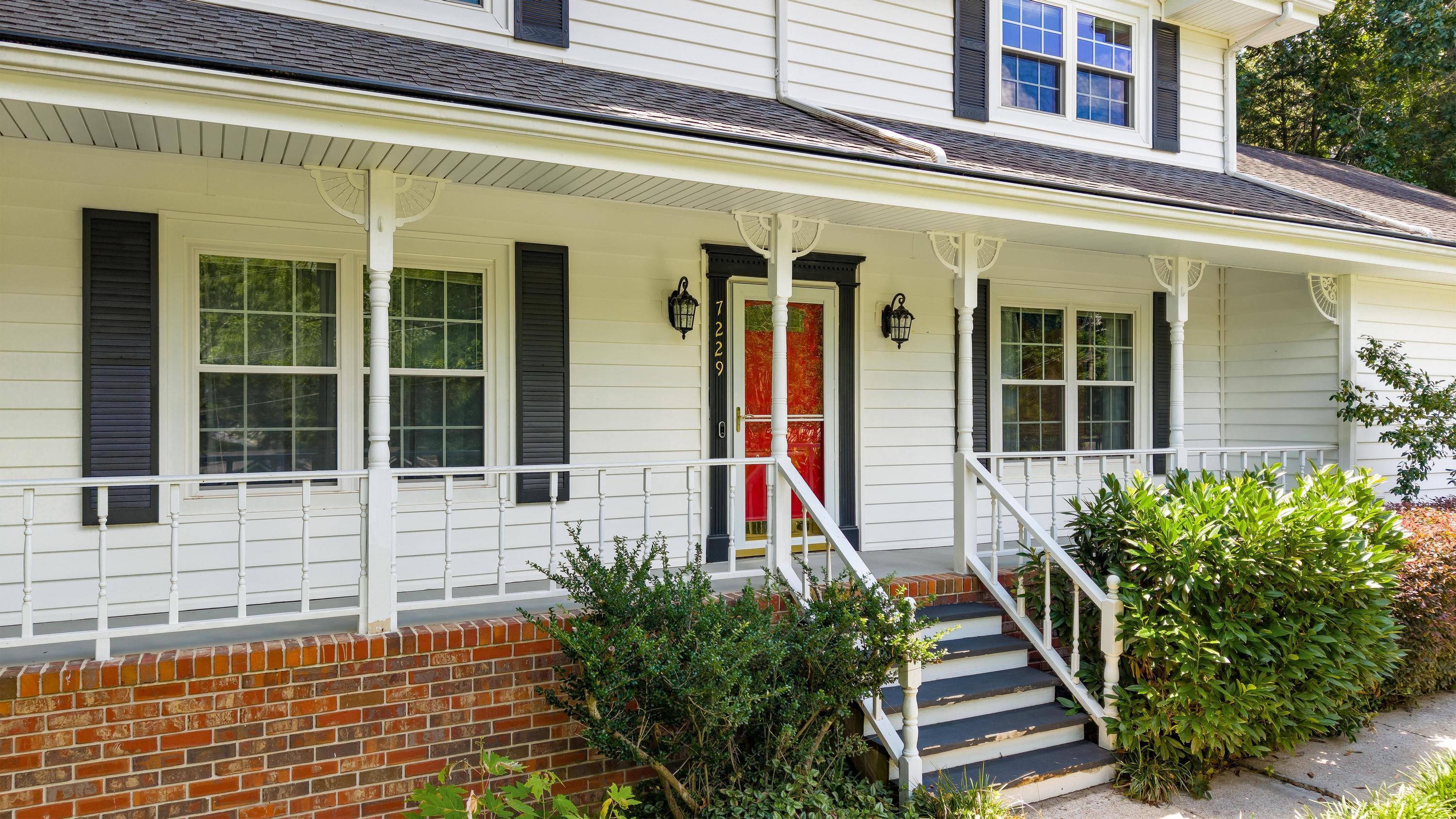 7229 Fairington Circle