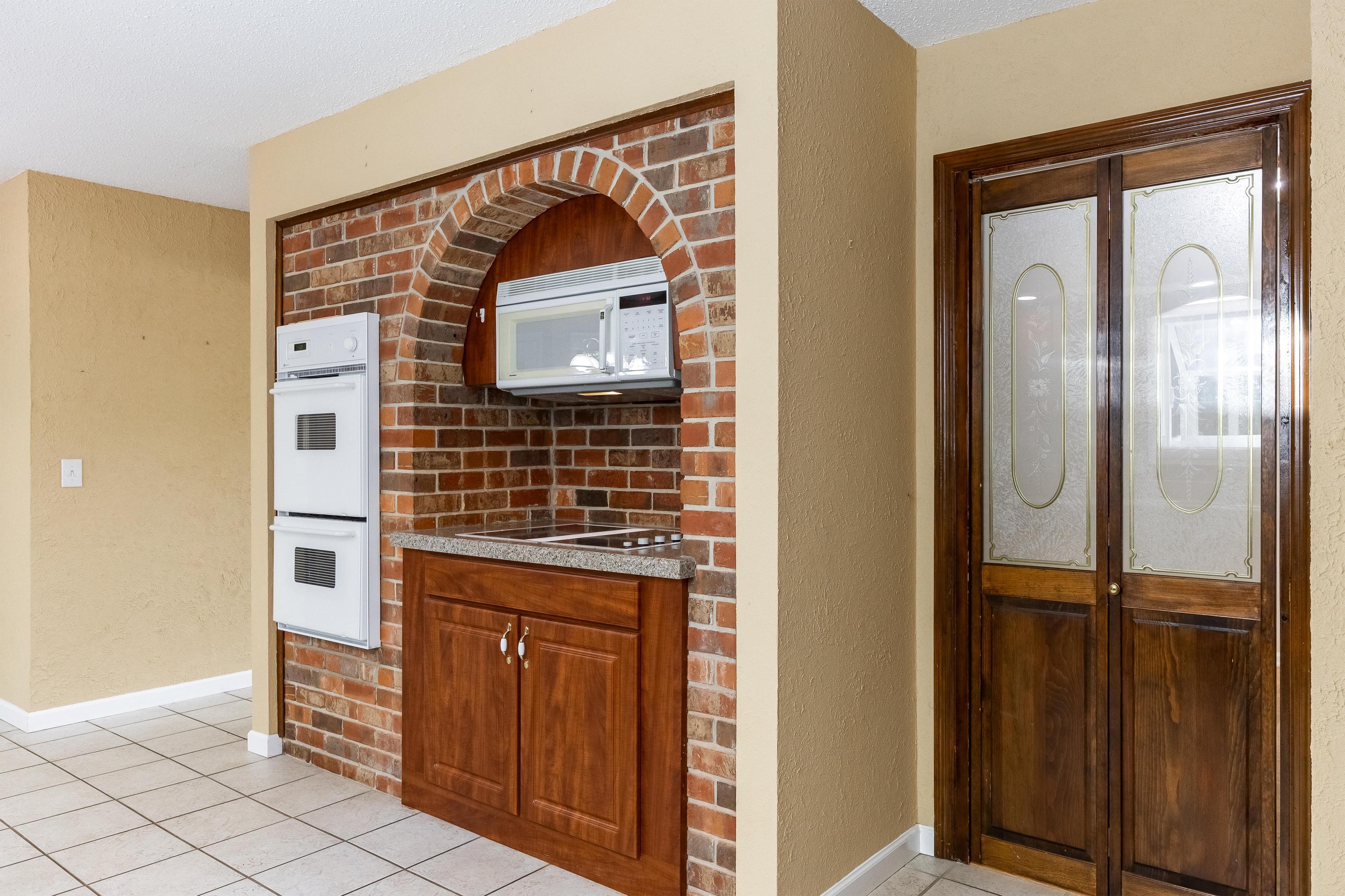 7229 Fairington Circle