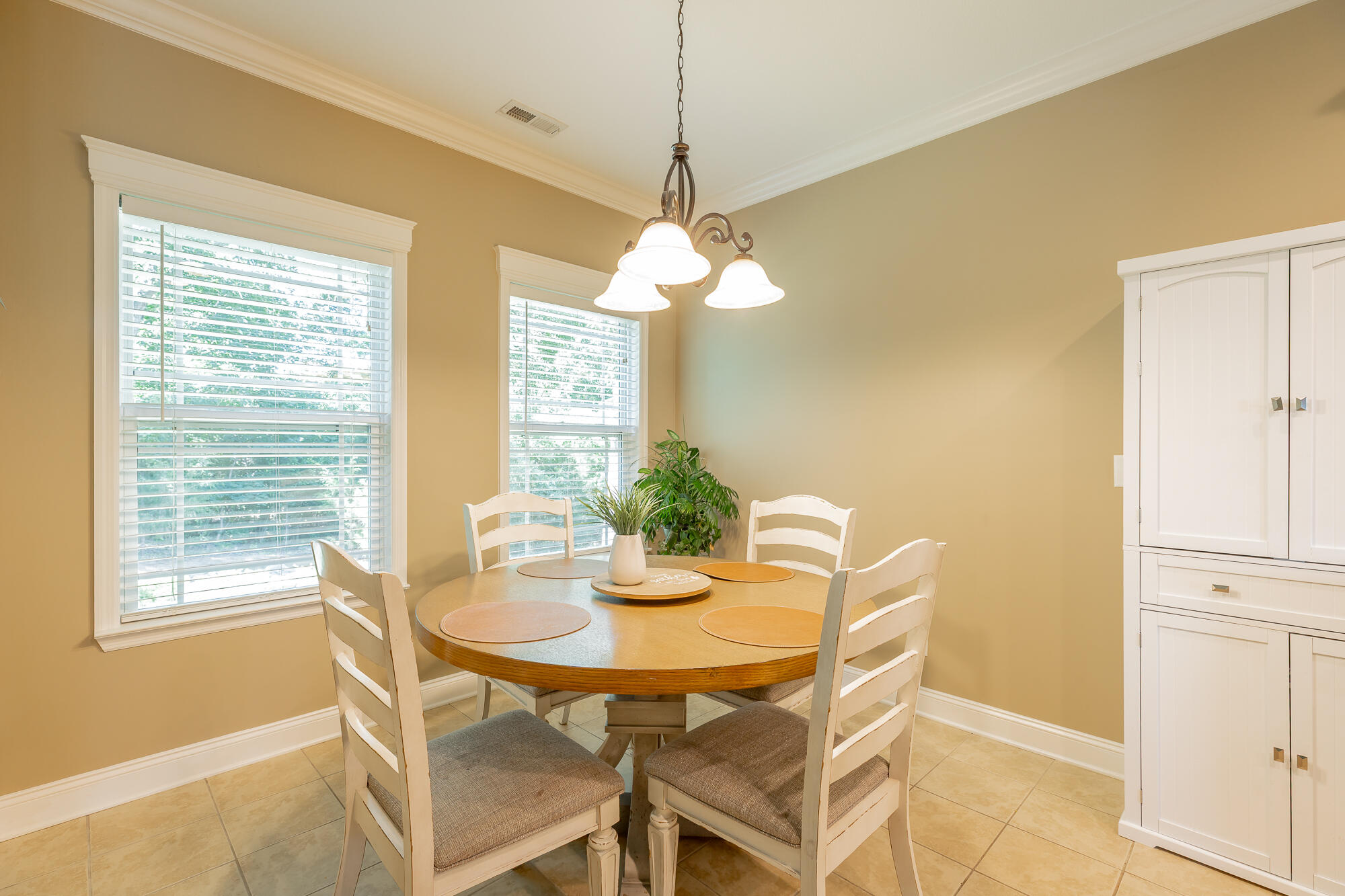 3600 Willow Lake Circle
