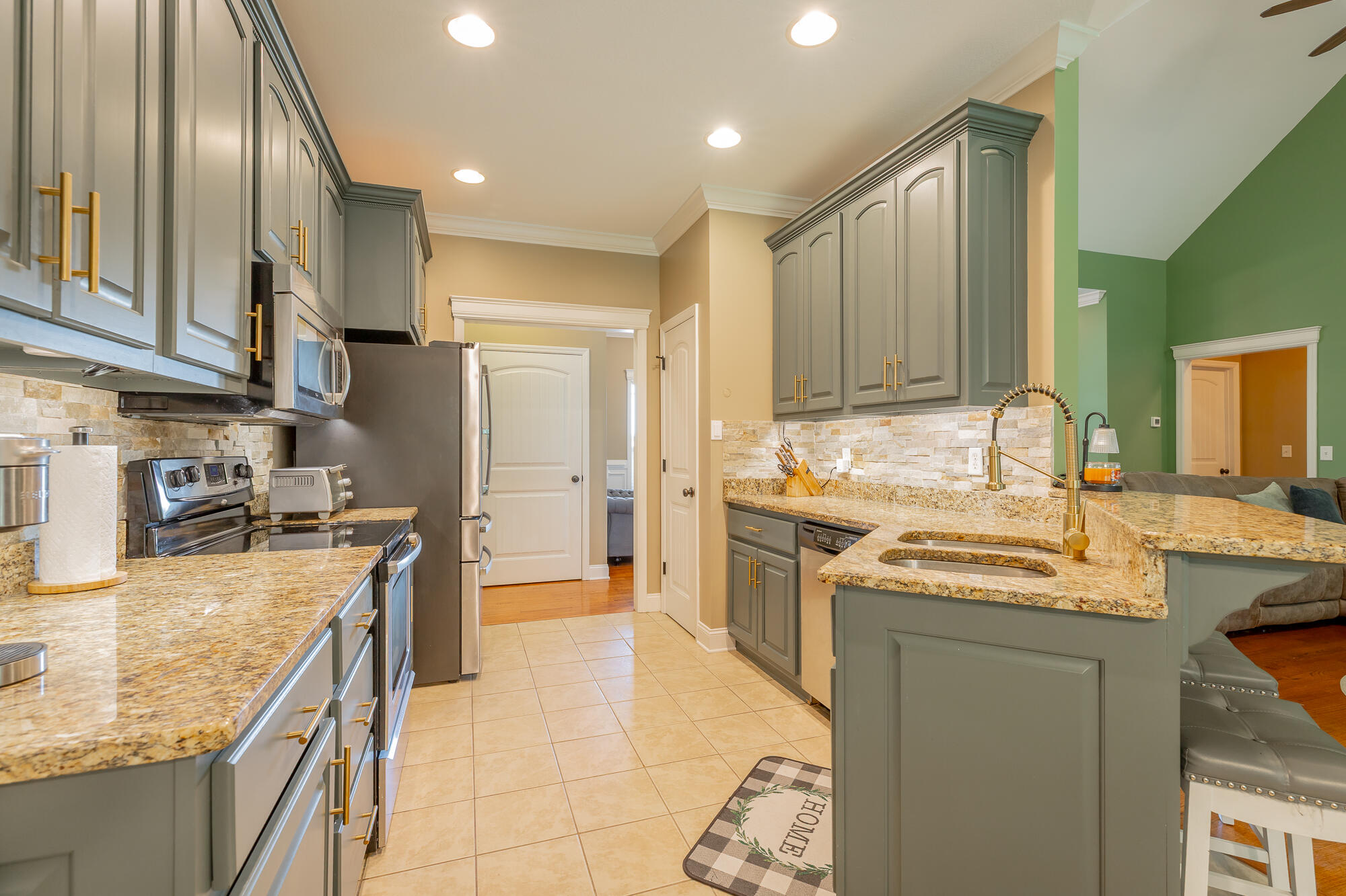 3600 Willow Lake Circle