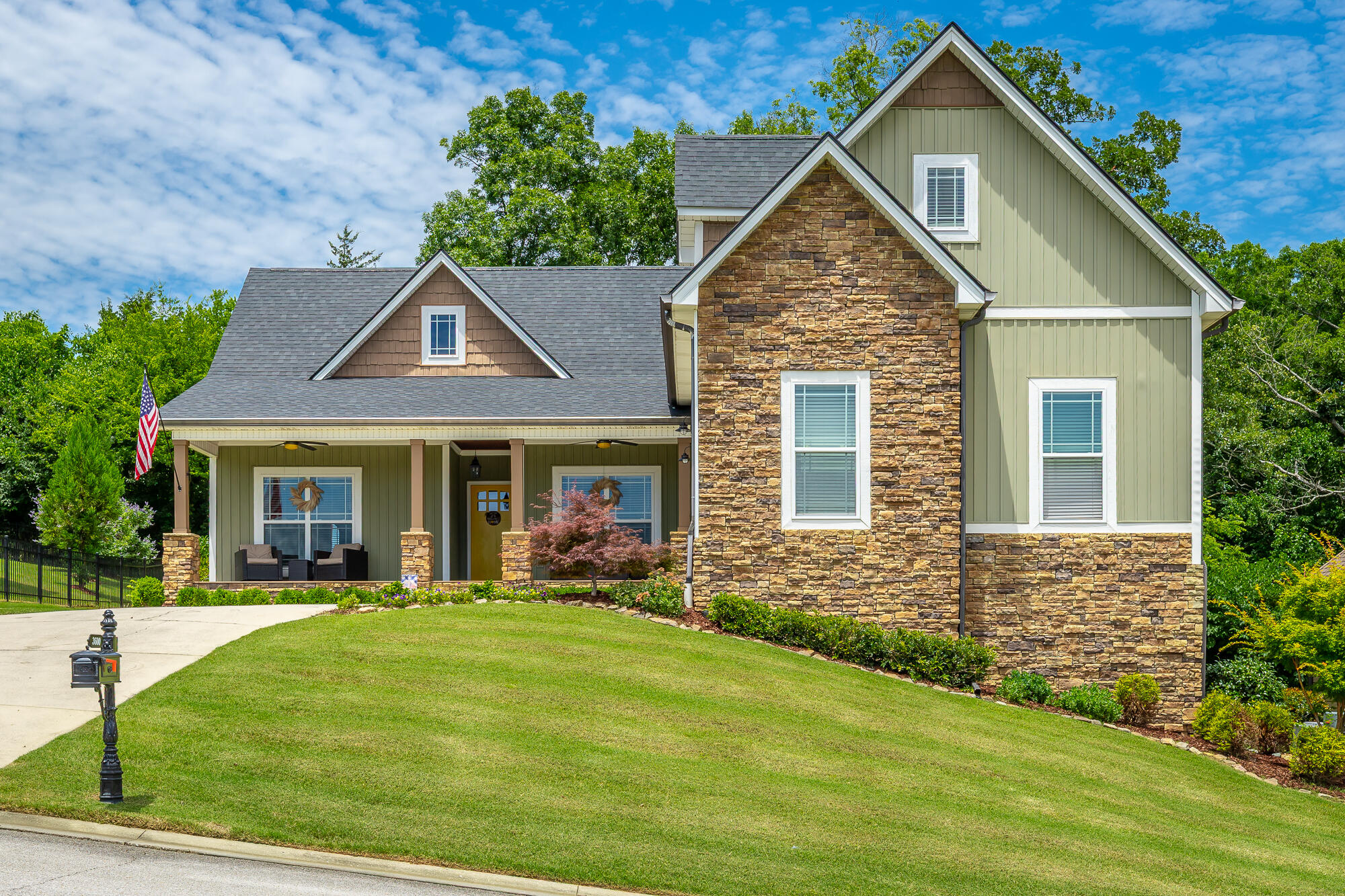 3600 Willow Lake Circle