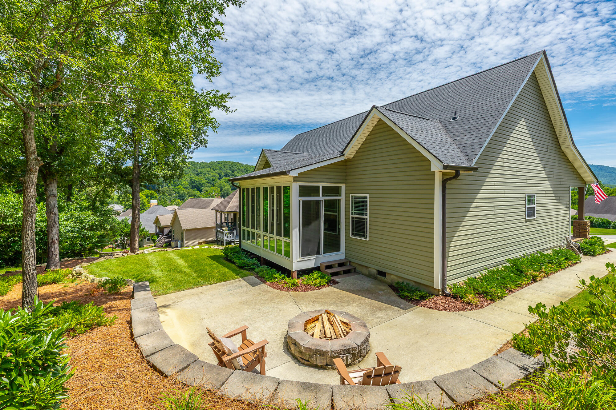 3600 Willow Lake Circle