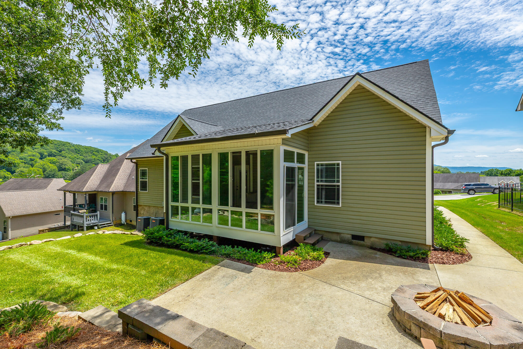 3600 Willow Lake Circle