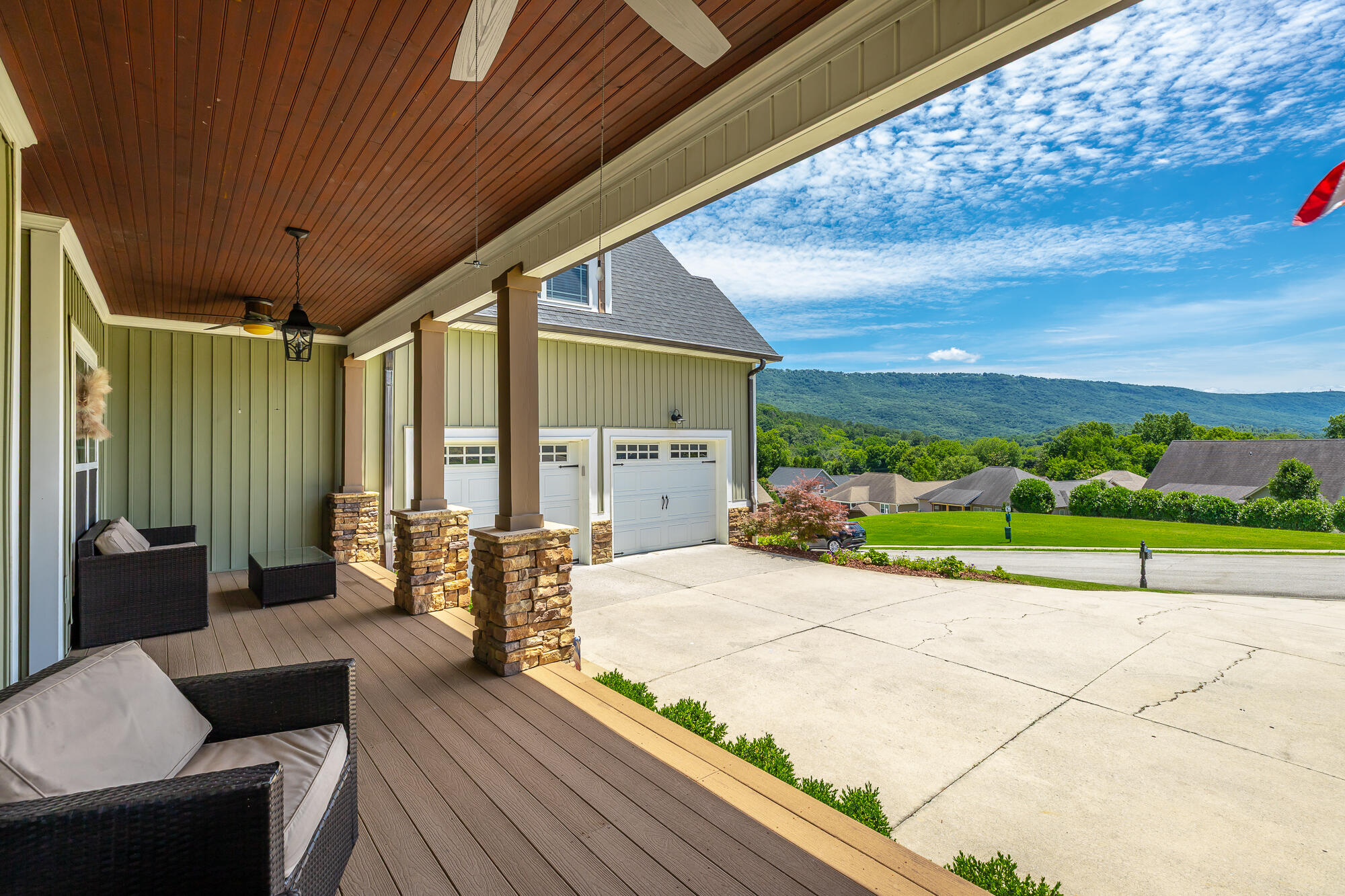 3600 Willow Lake Circle