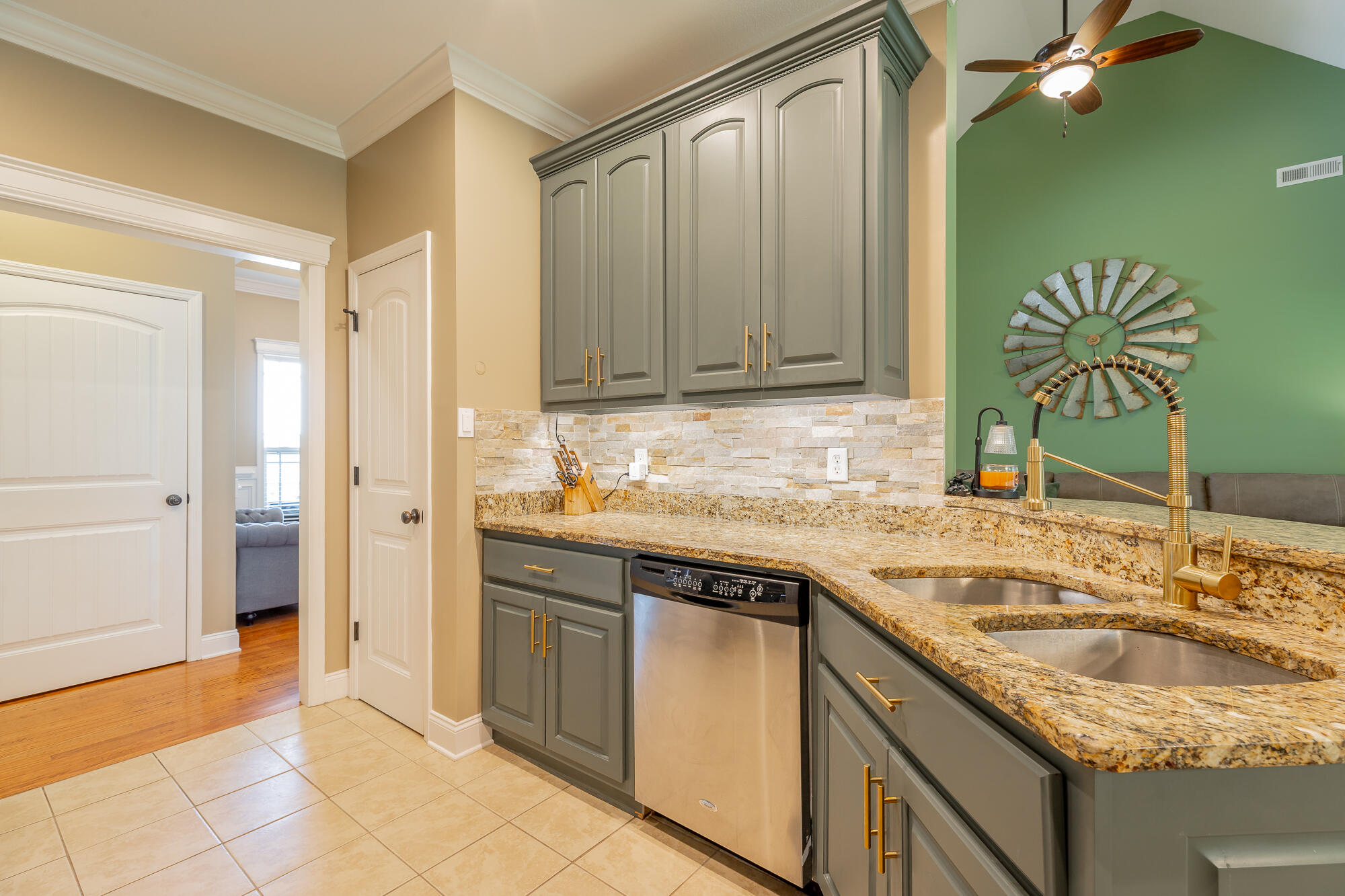 3600 Willow Lake Circle