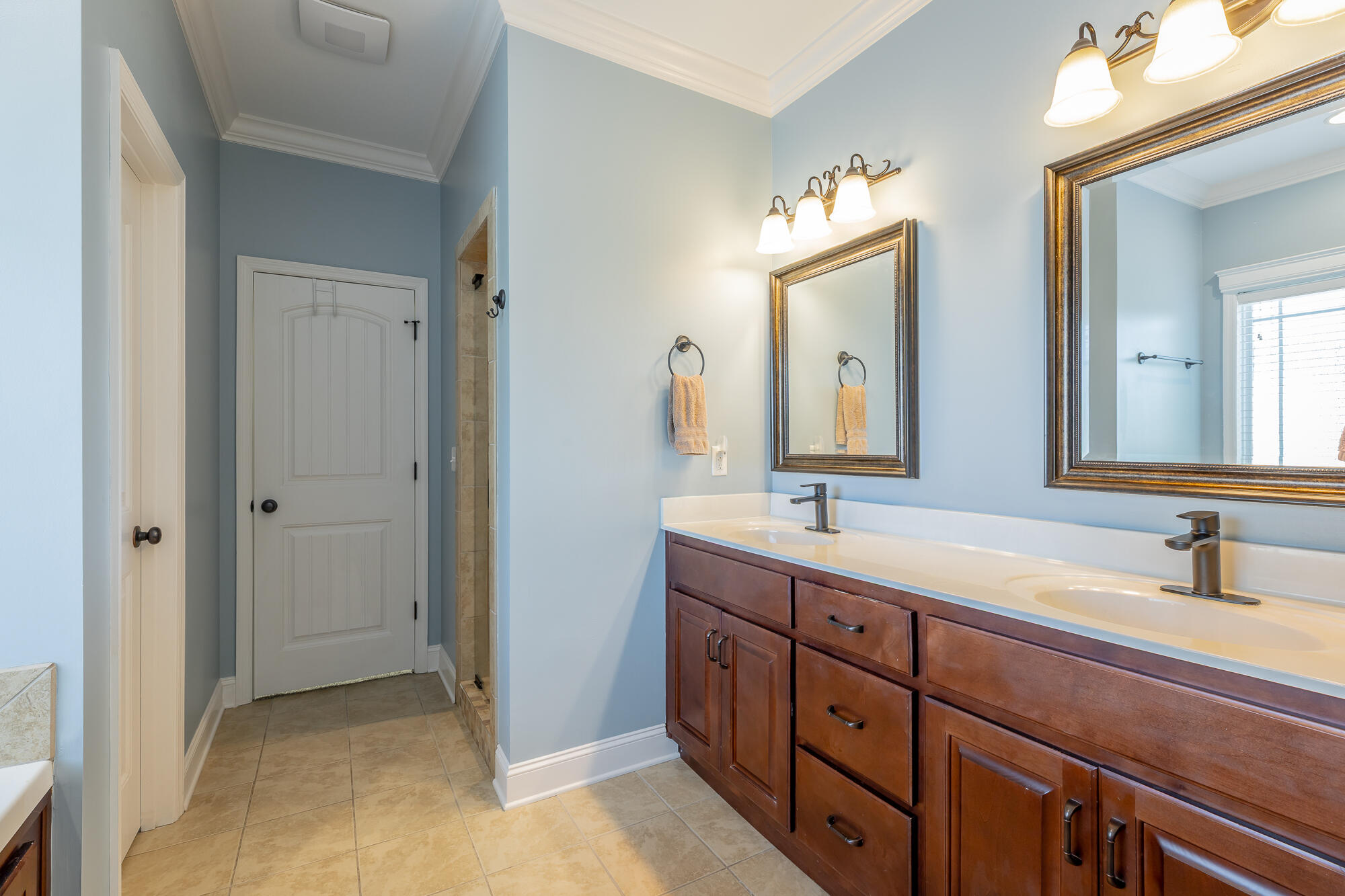 3600 Willow Lake Circle