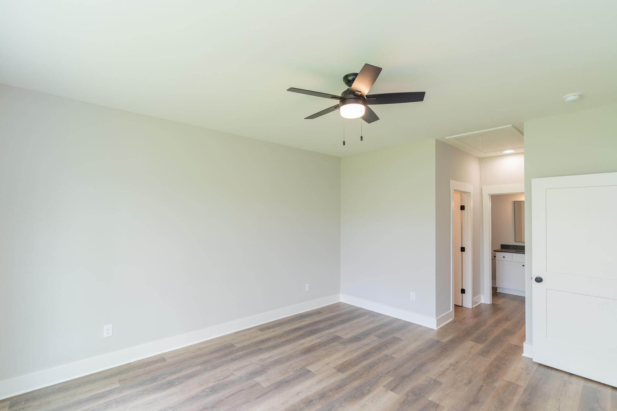 1517 E 49th Street