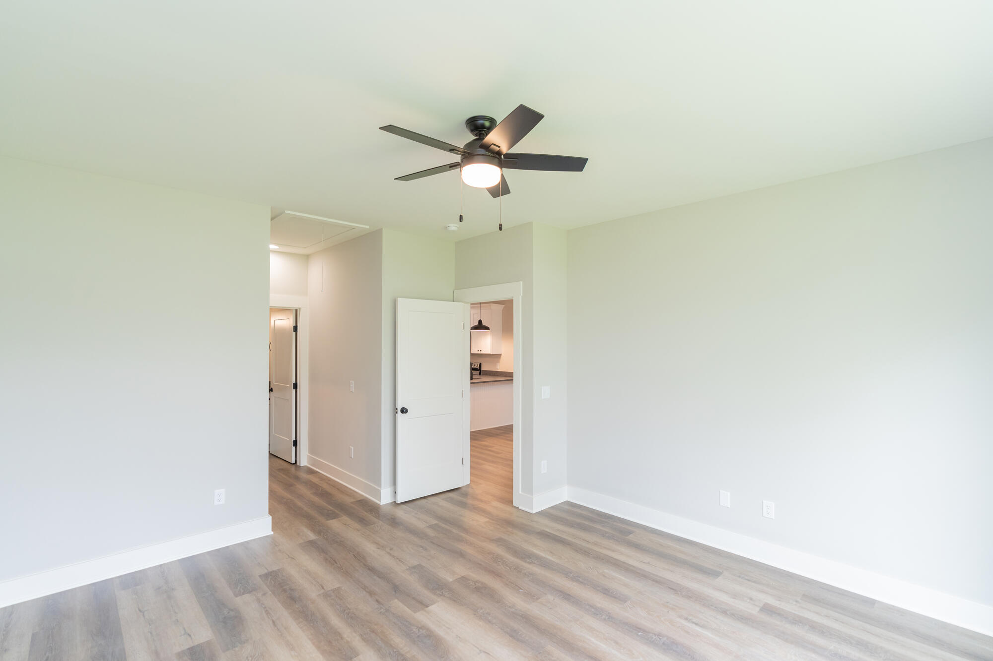 1517 E 49th Street