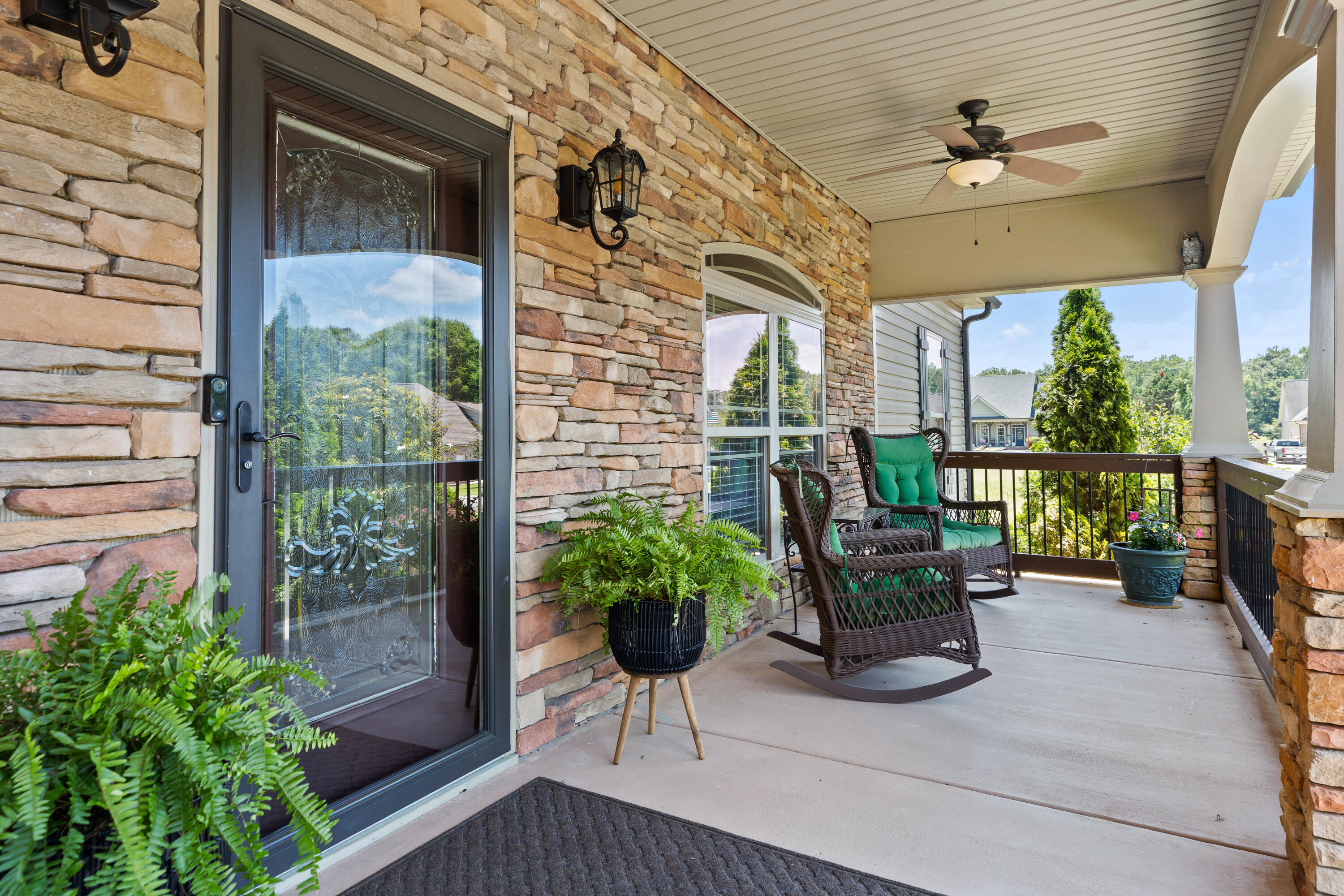 46 W Acorn Drive