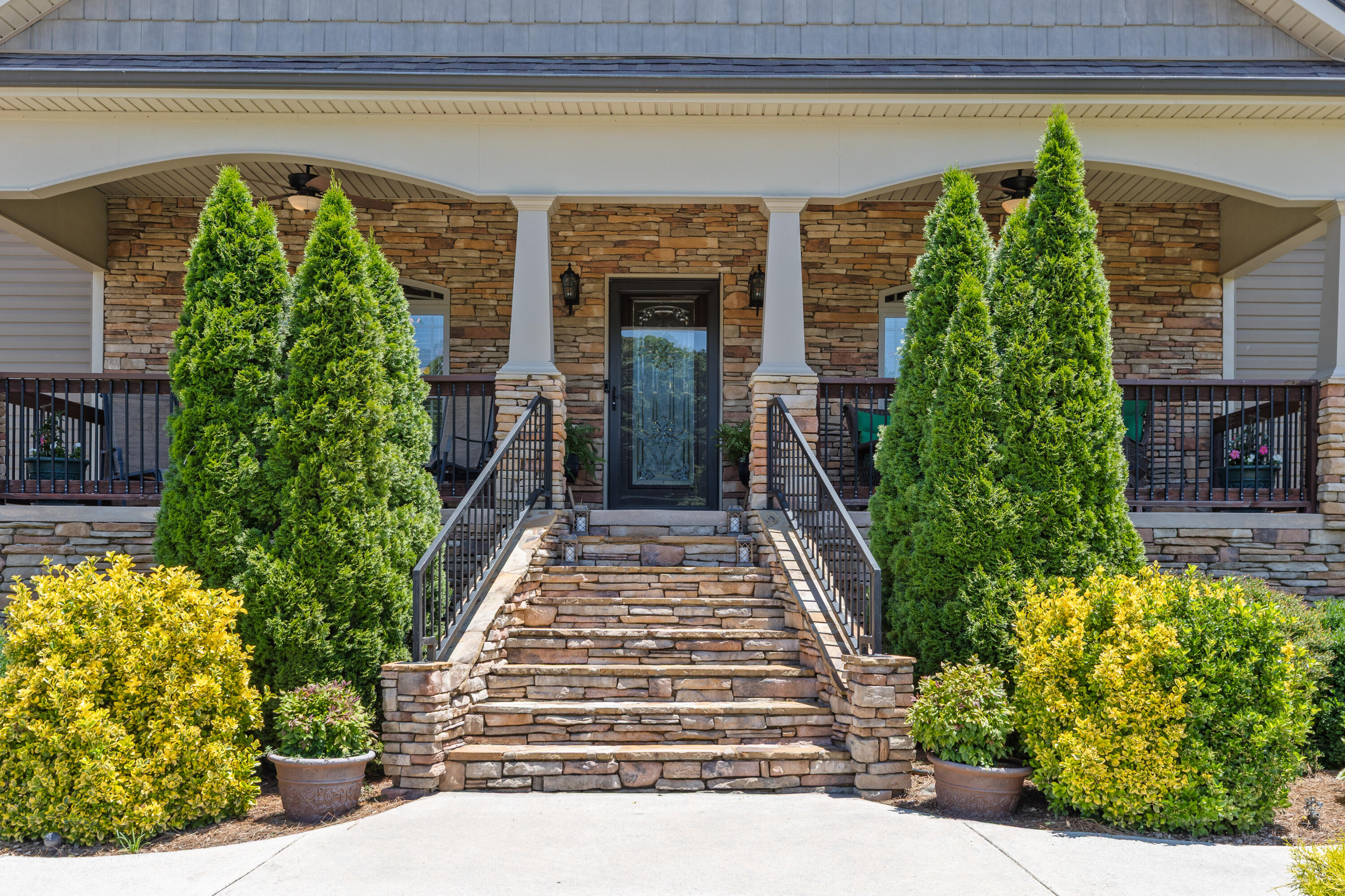 46 W Acorn Drive