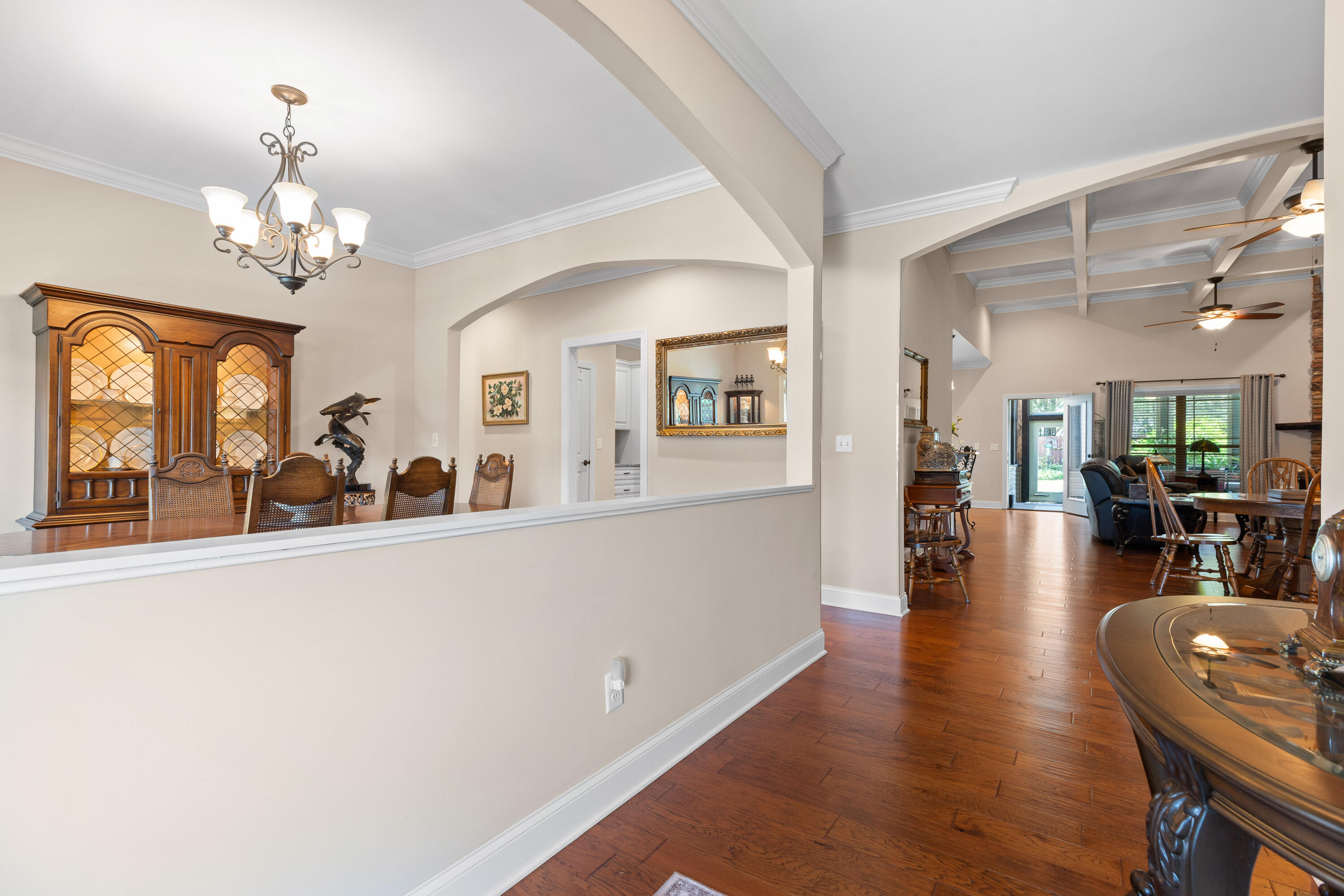 46 W Acorn Drive