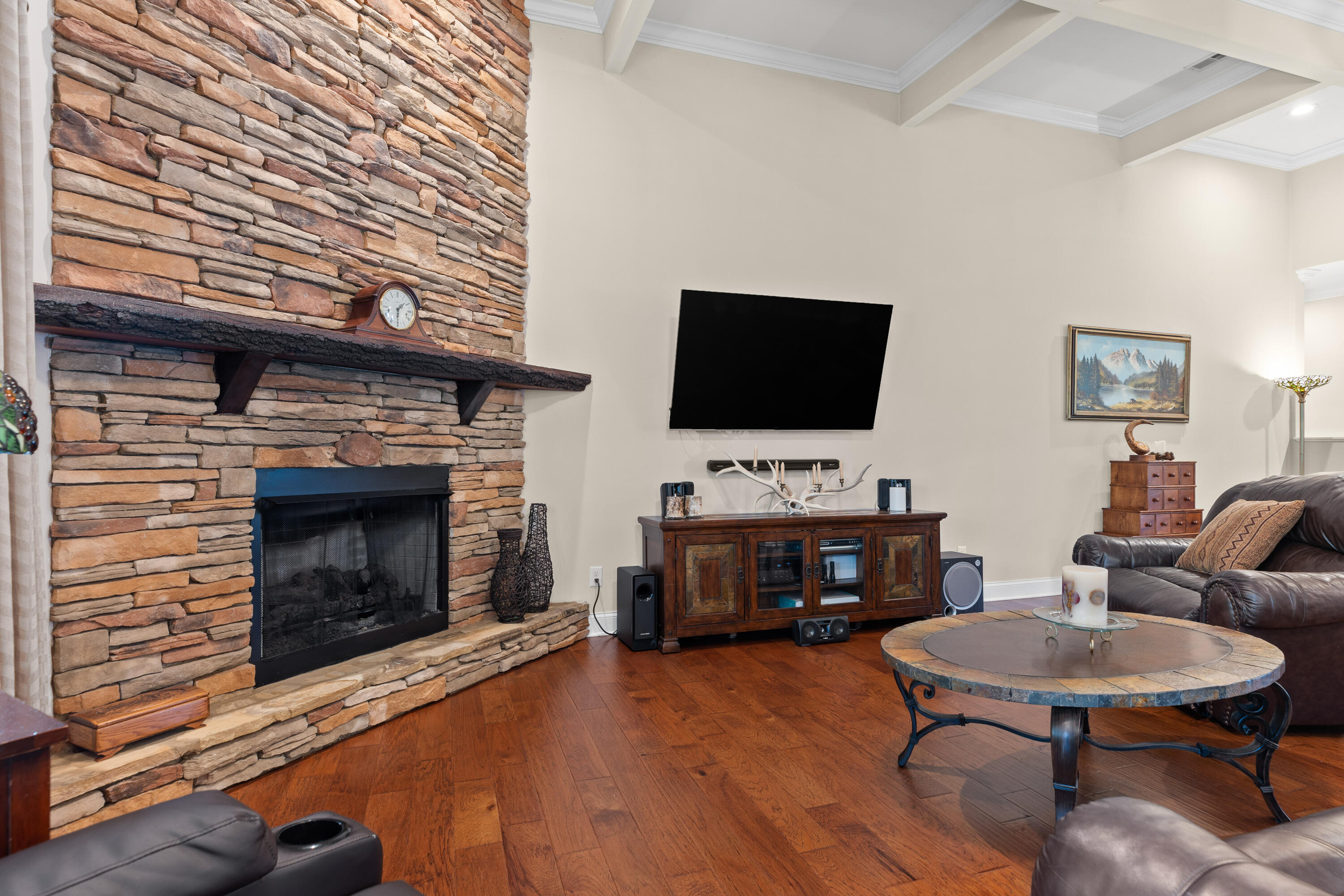 46 W Acorn Drive