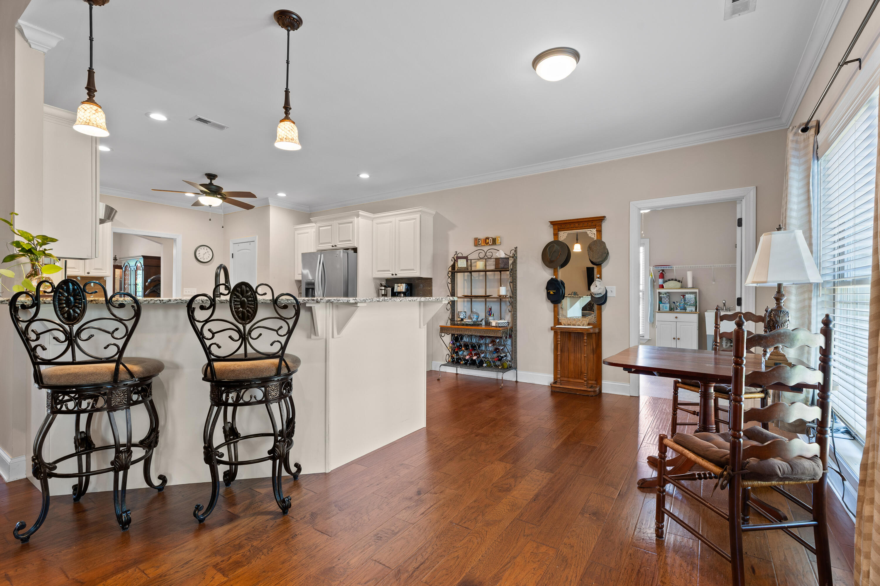 46 W Acorn Drive