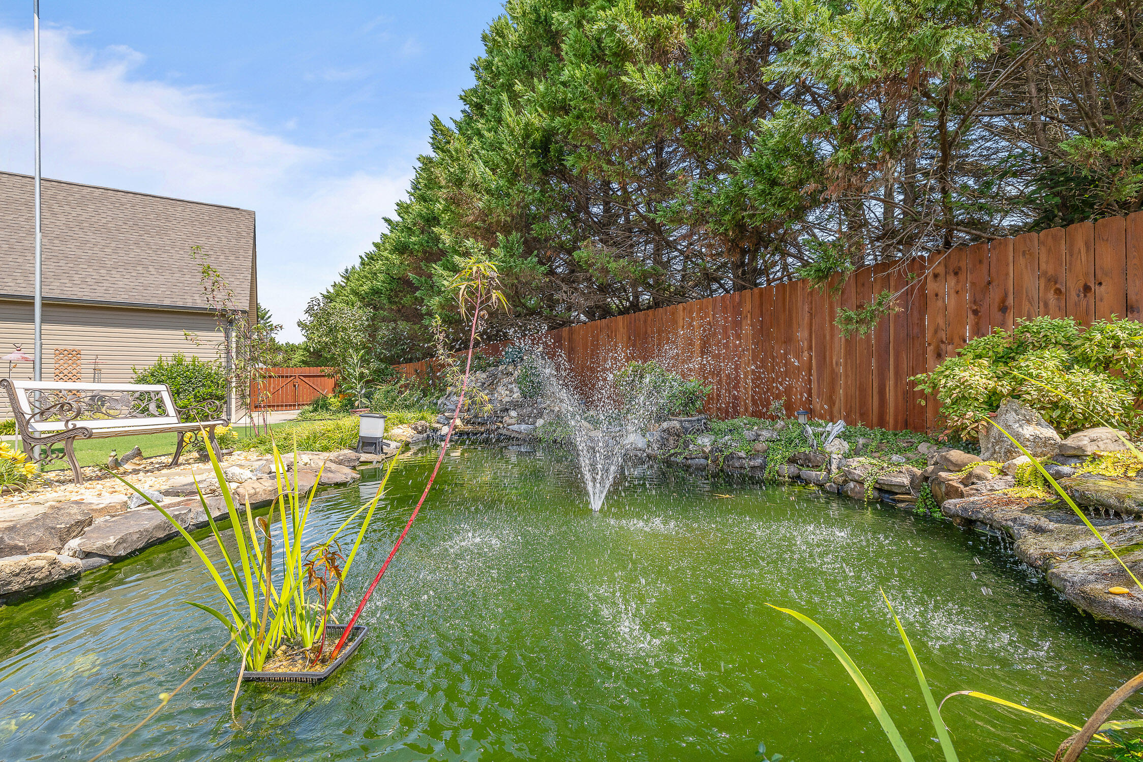 46 W Acorn Drive