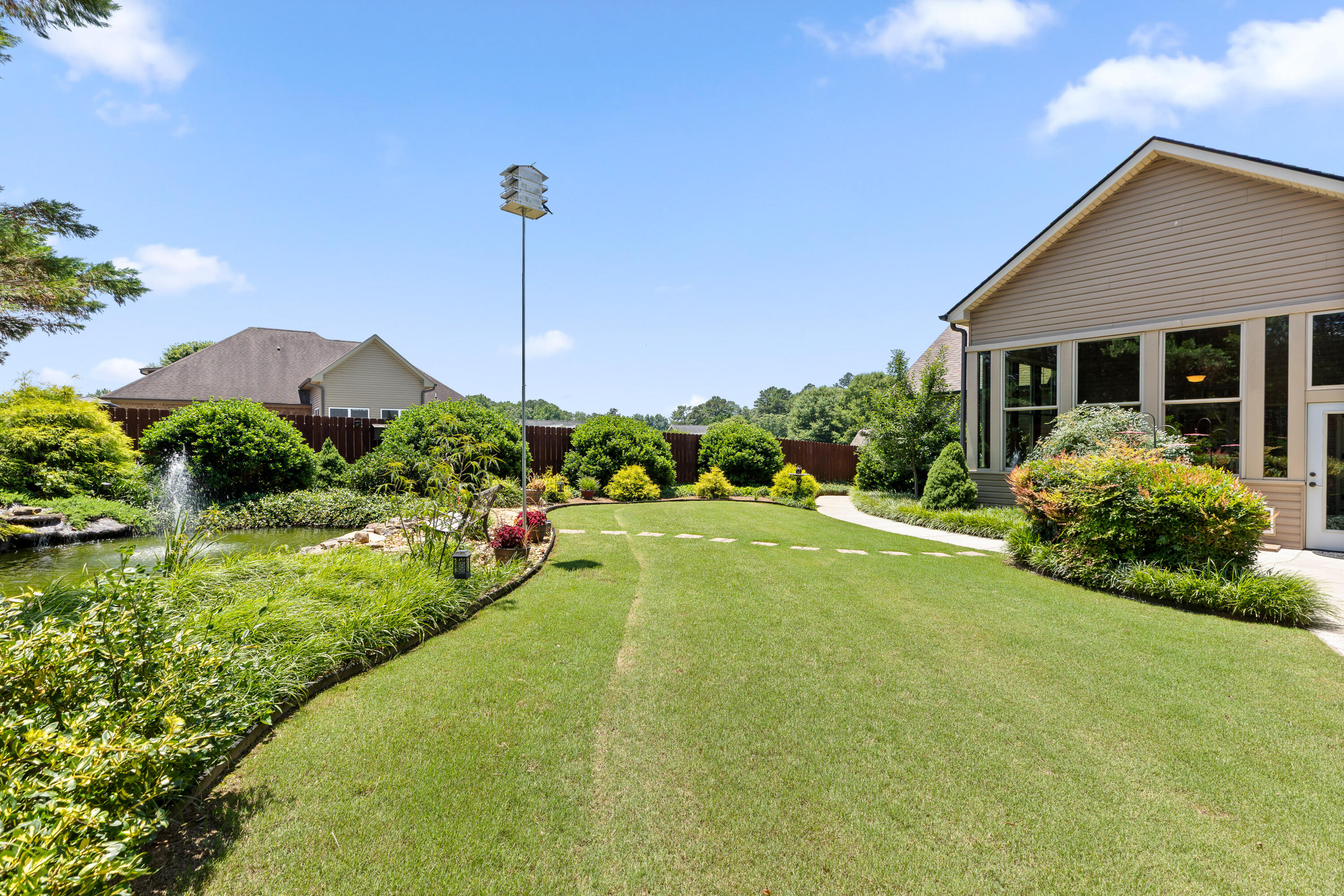 46 W Acorn Drive