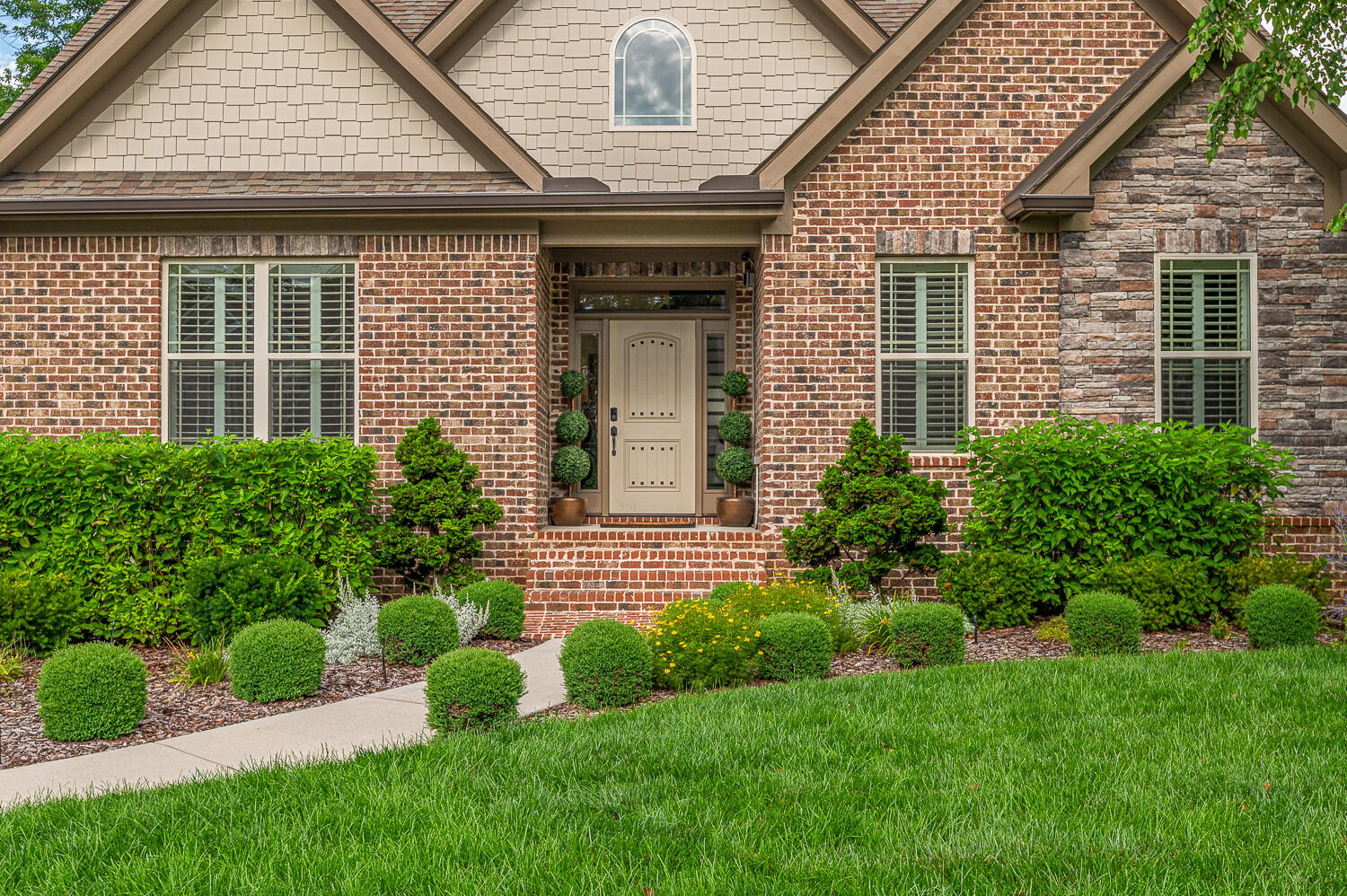 3767 Lacy Leaf Lane