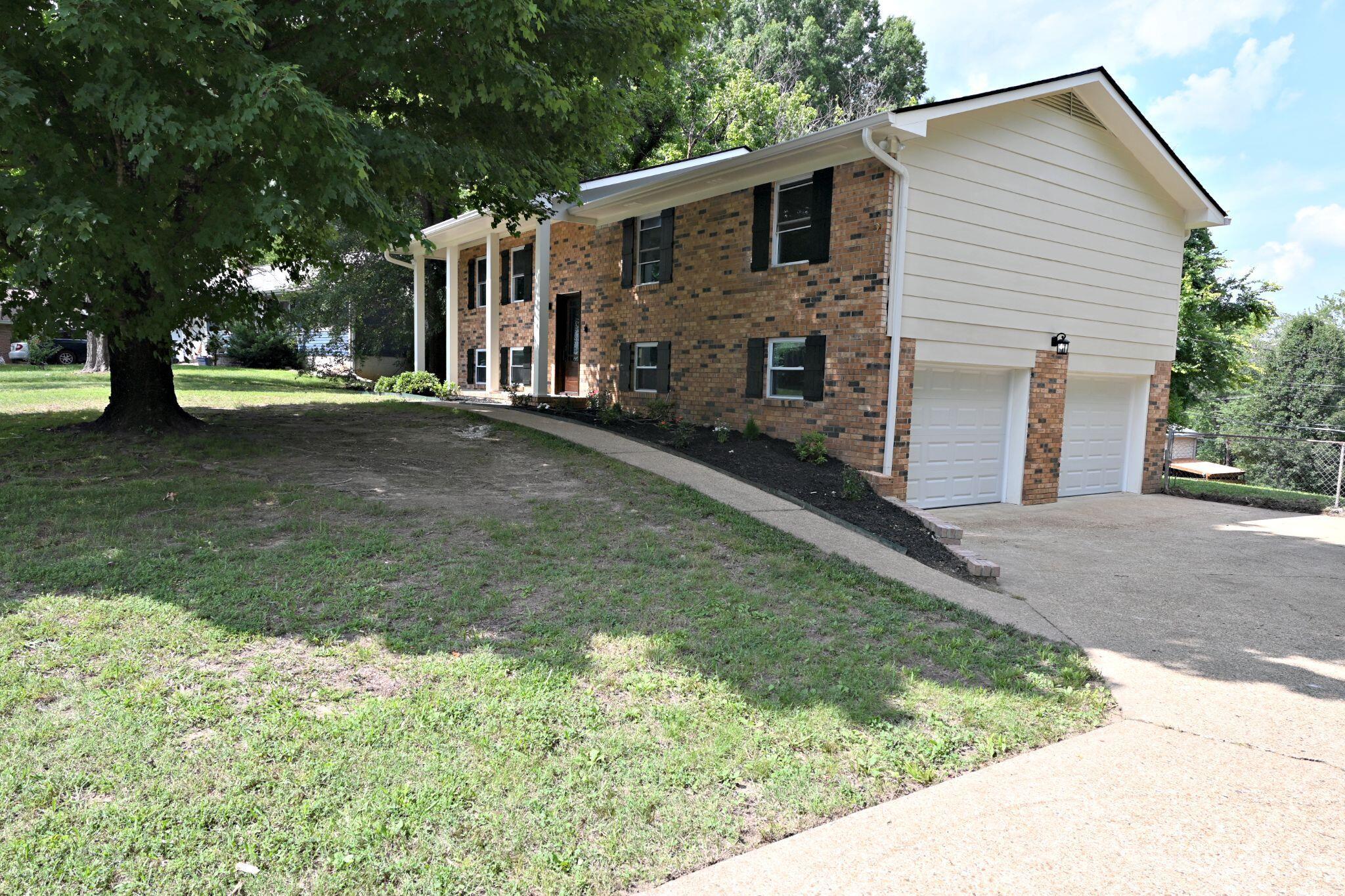 1829 Bay Hill Drive