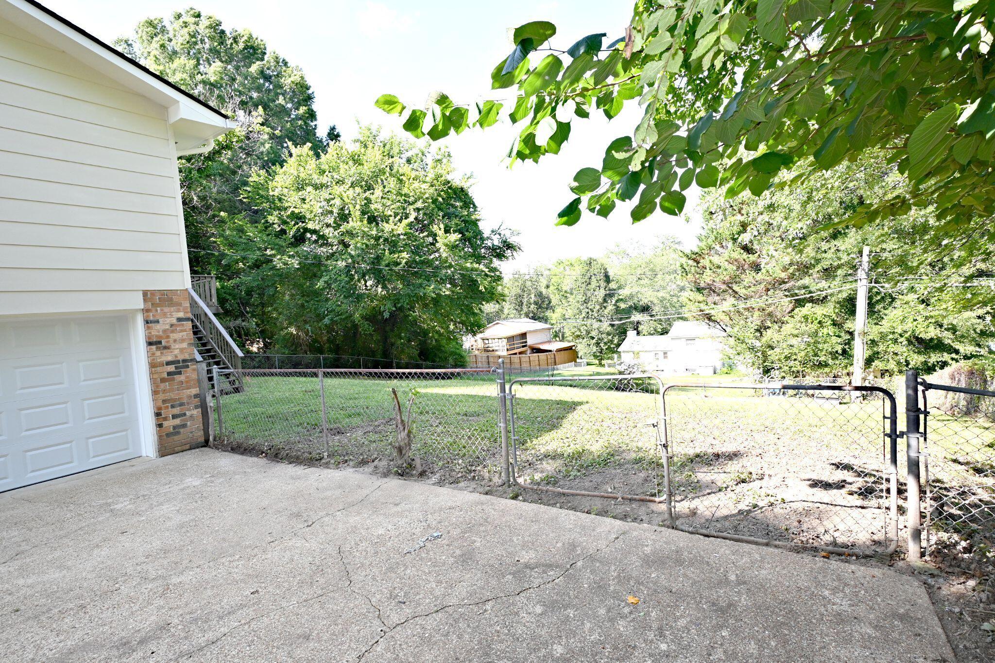 1829 Bay Hill Drive