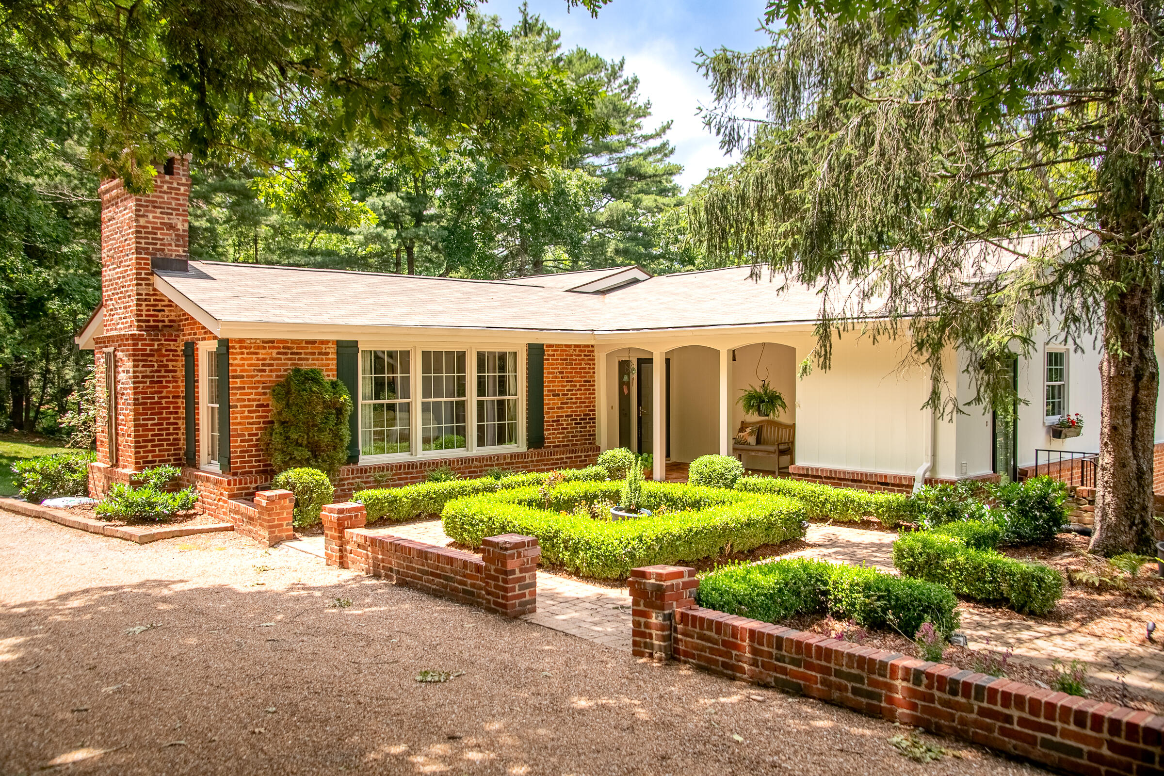 1008 Fort Stephenson Terrace