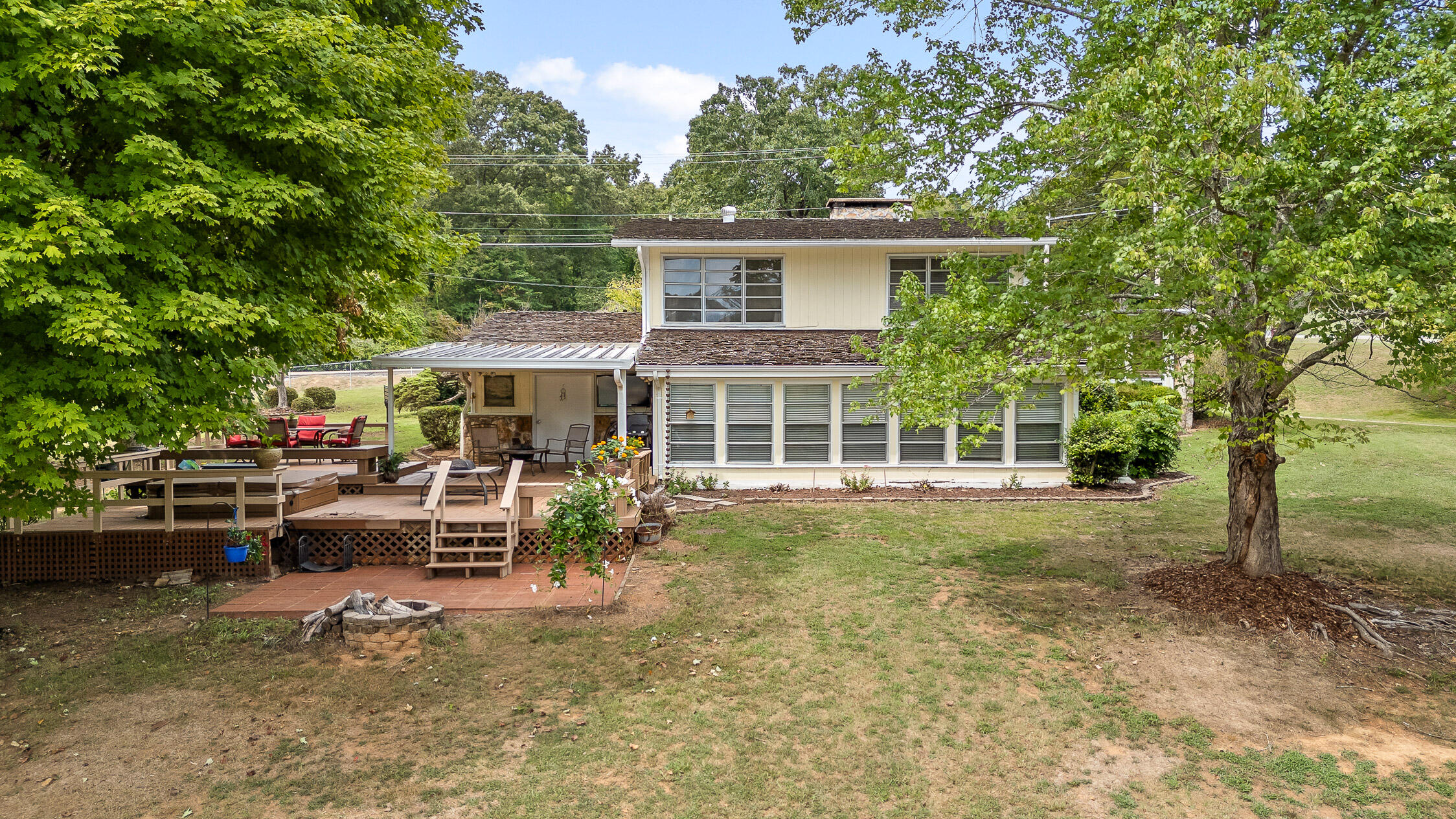 9245 Sunny Shore Lane