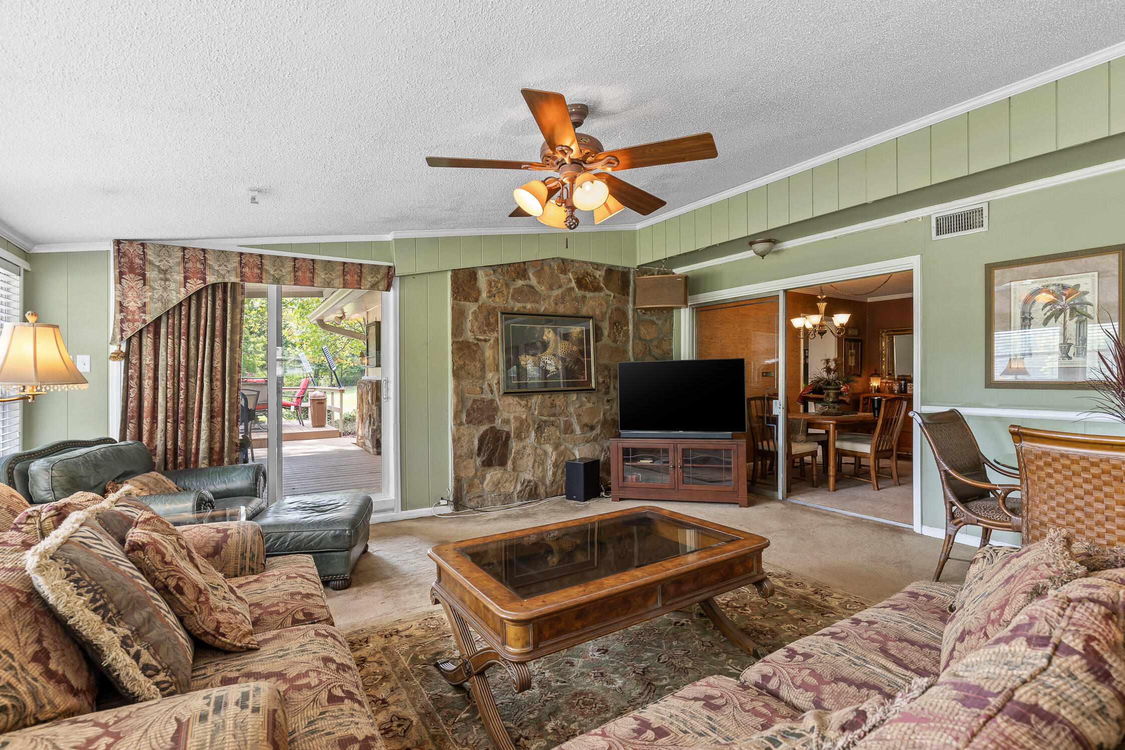 9245 Sunny Shore Lane