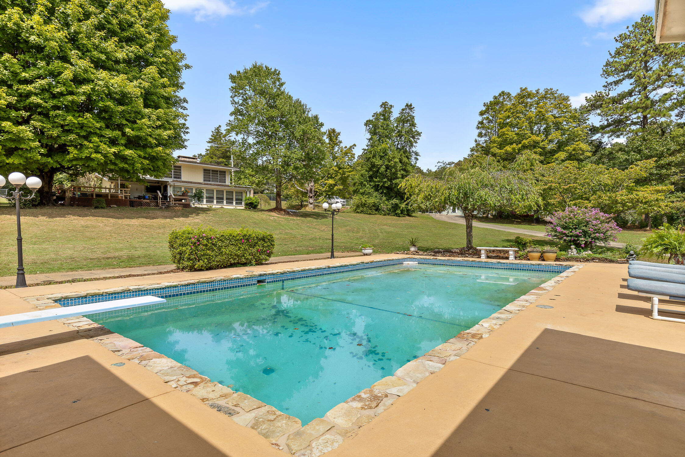 9245 Sunny Shore Lane