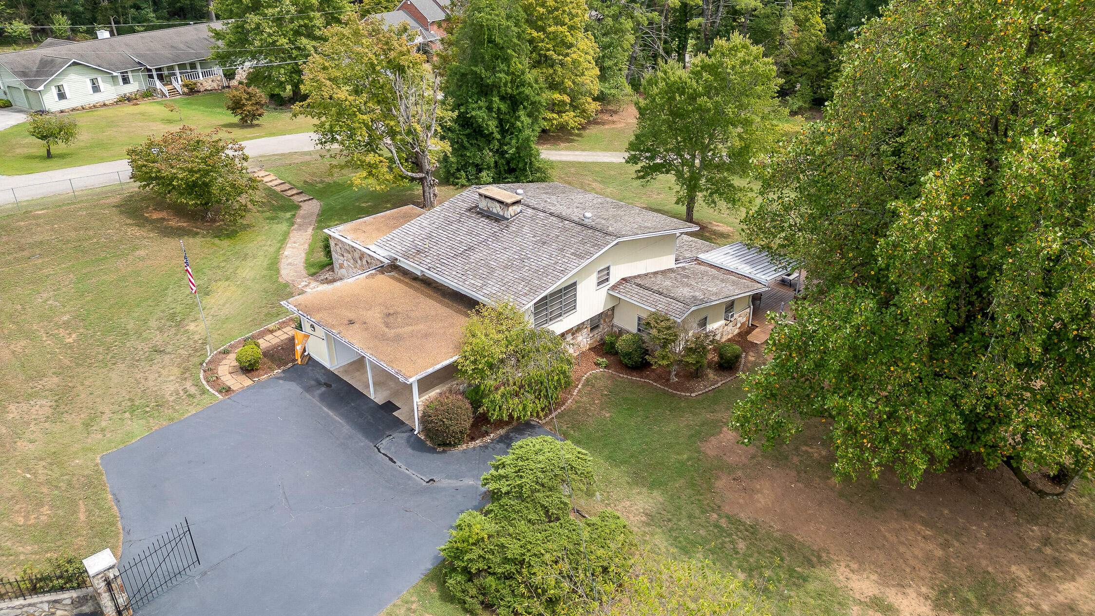 9245 Sunny Shore Lane