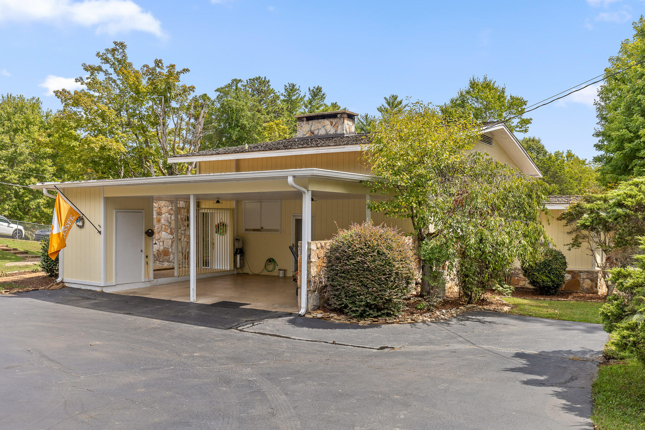 9245 Sunny Shore Lane