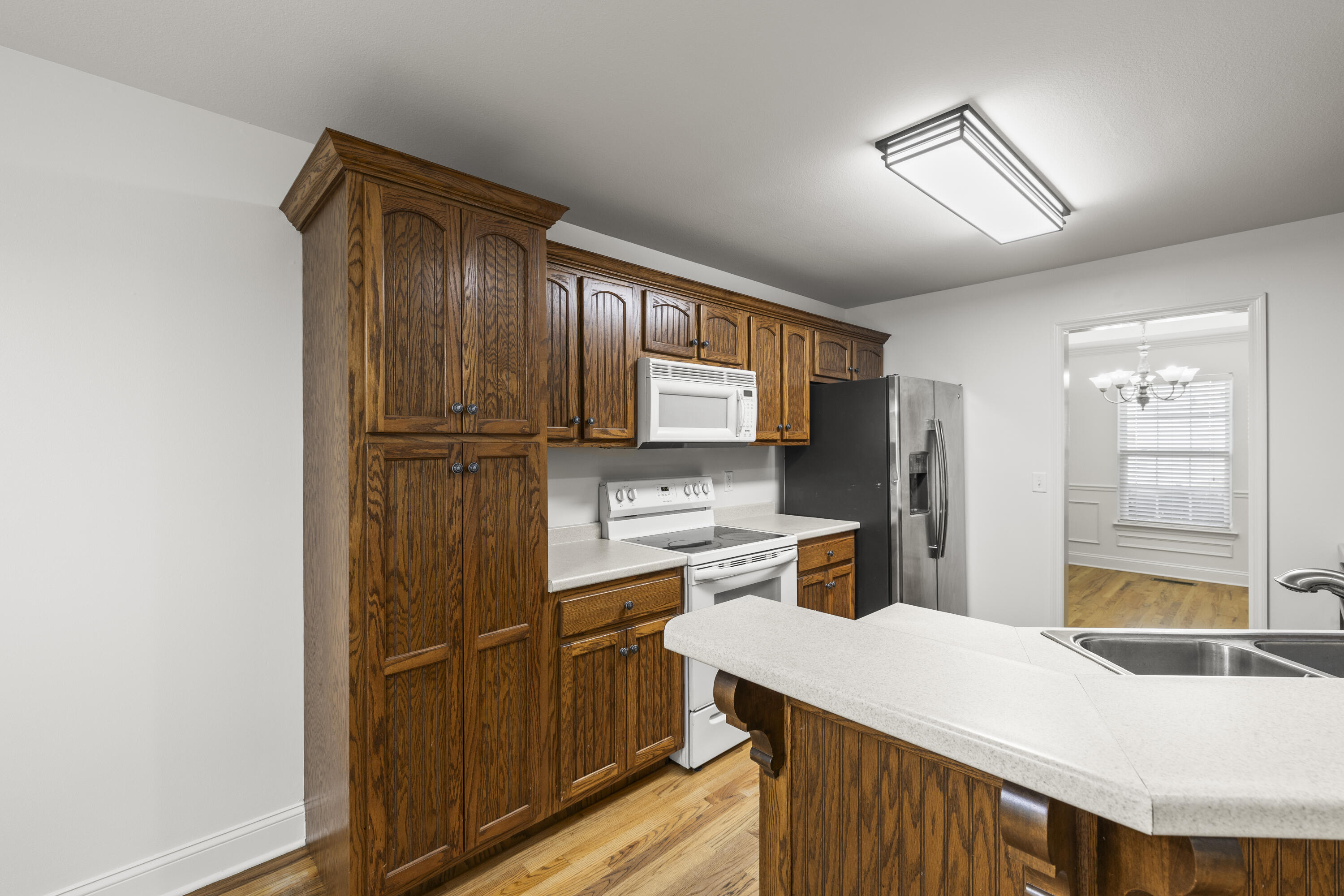 9108 Broad Leaf Lane
