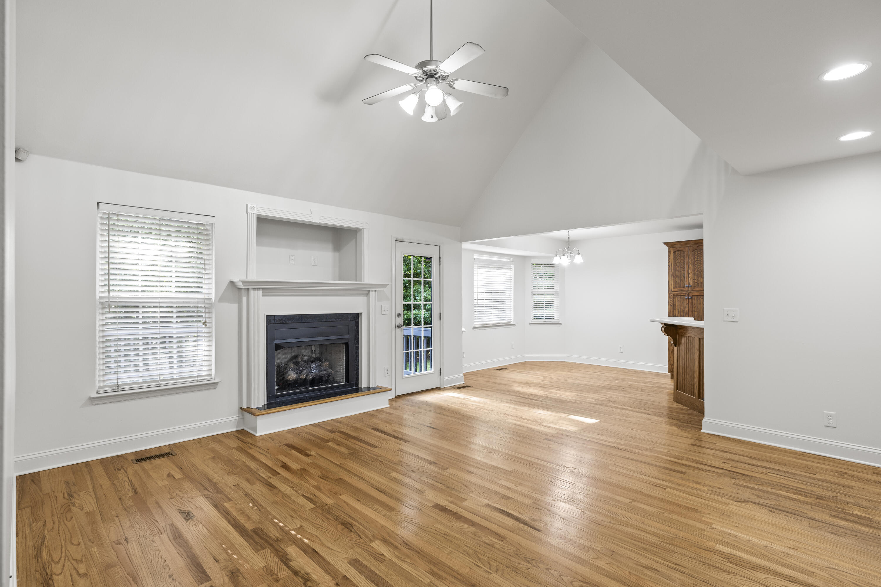9108 Broad Leaf Lane